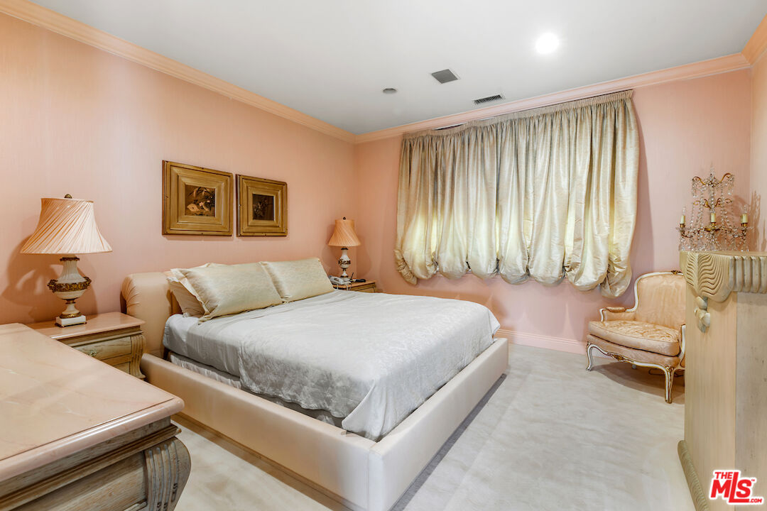 10275 Century Woods Dr