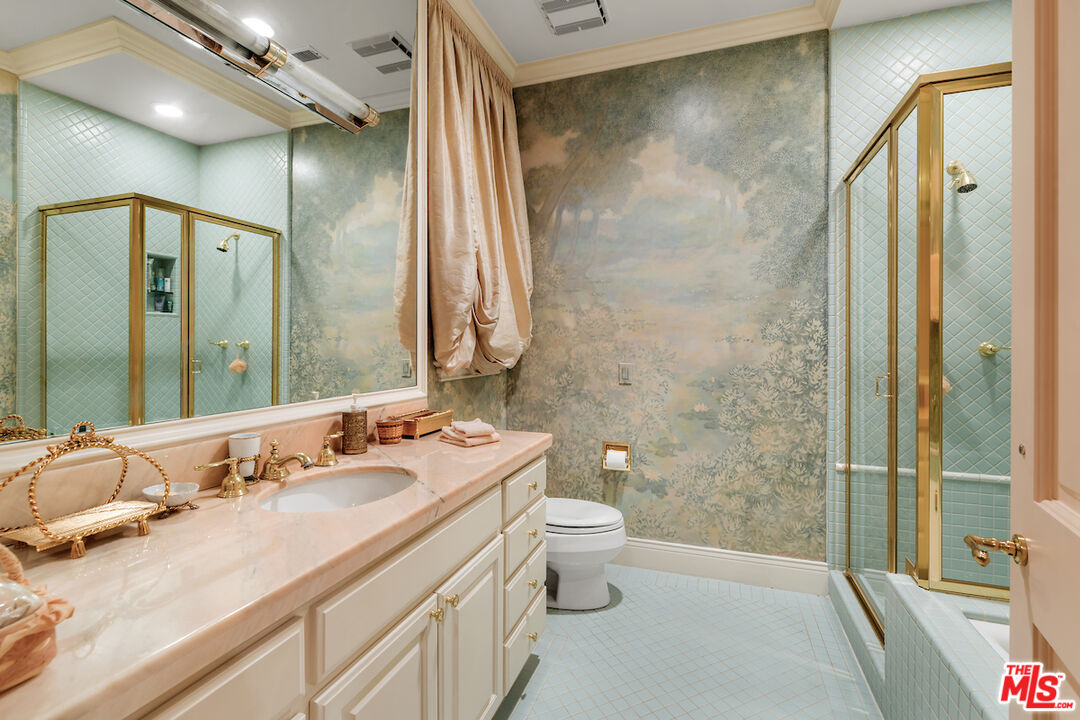 10275 Century Woods Dr