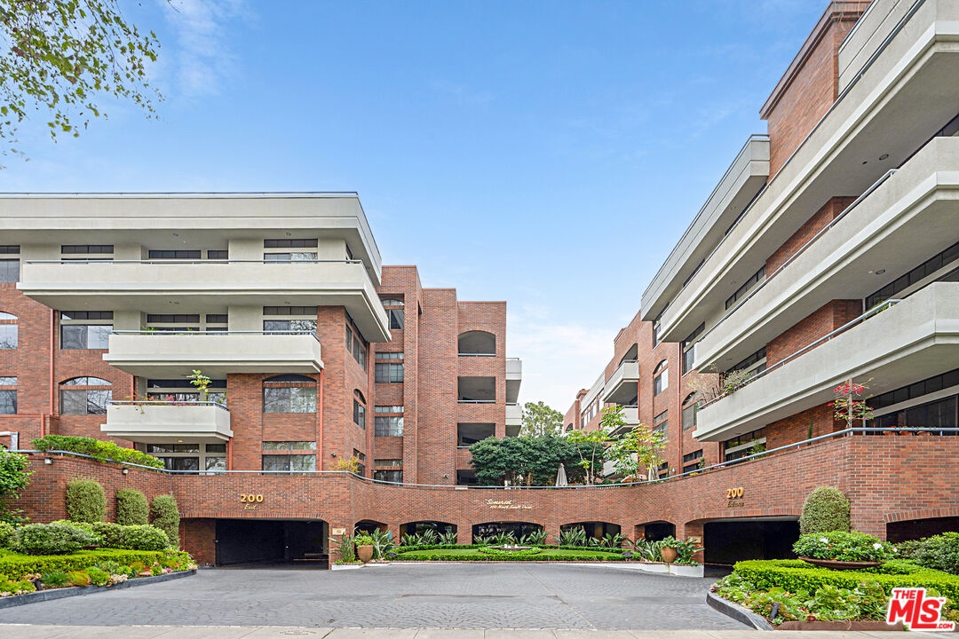 200 N Swall Dr Unit: PH 54