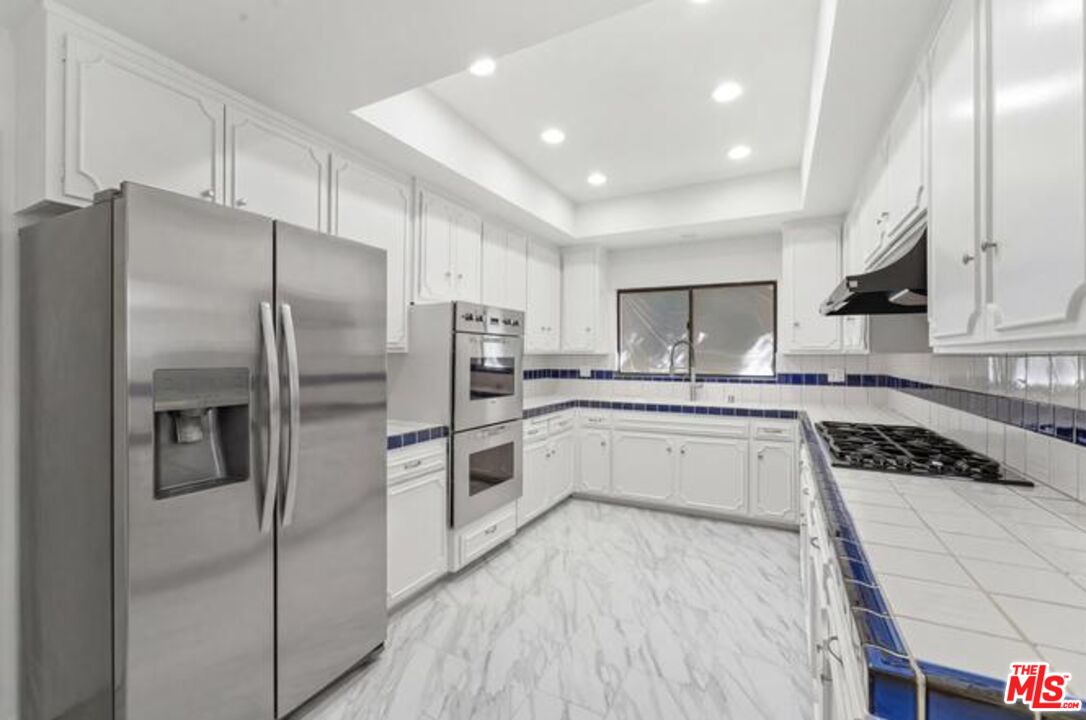 3329 Dona Rosa Dr