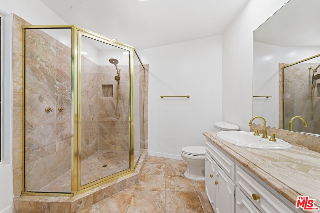 3329 Dona Rosa Dr