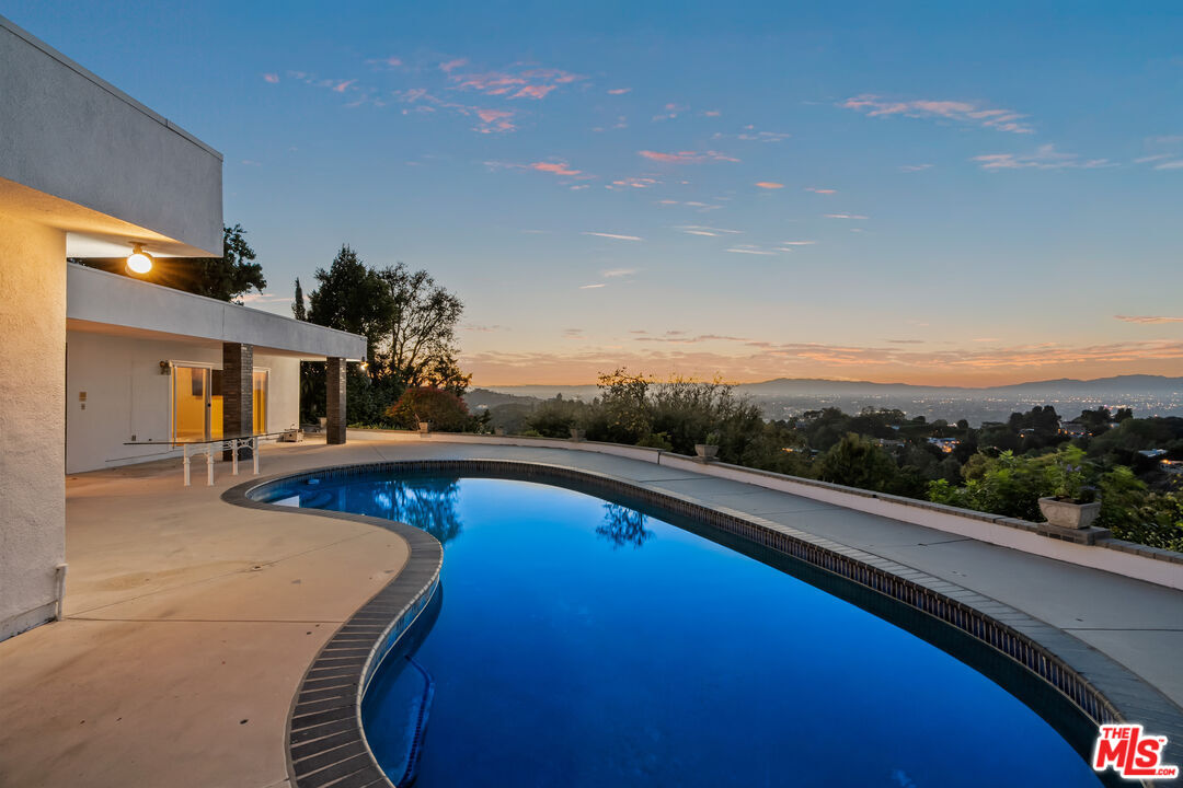 3329 Dona Rosa Dr