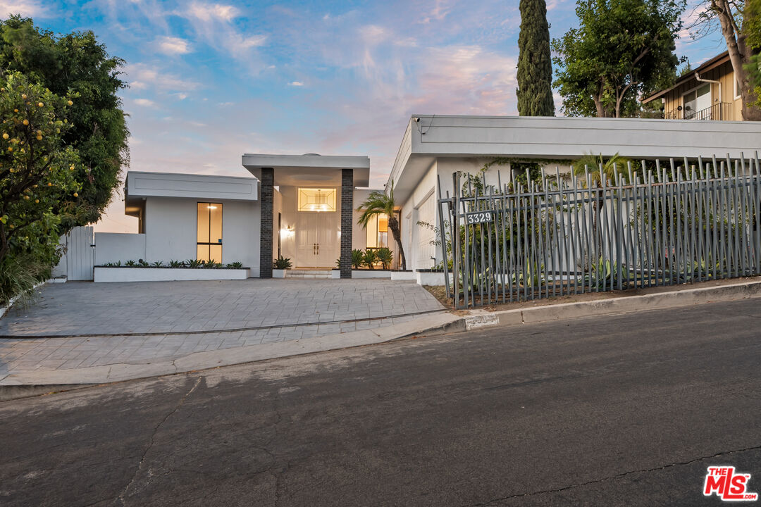 3329 Dona Rosa Dr