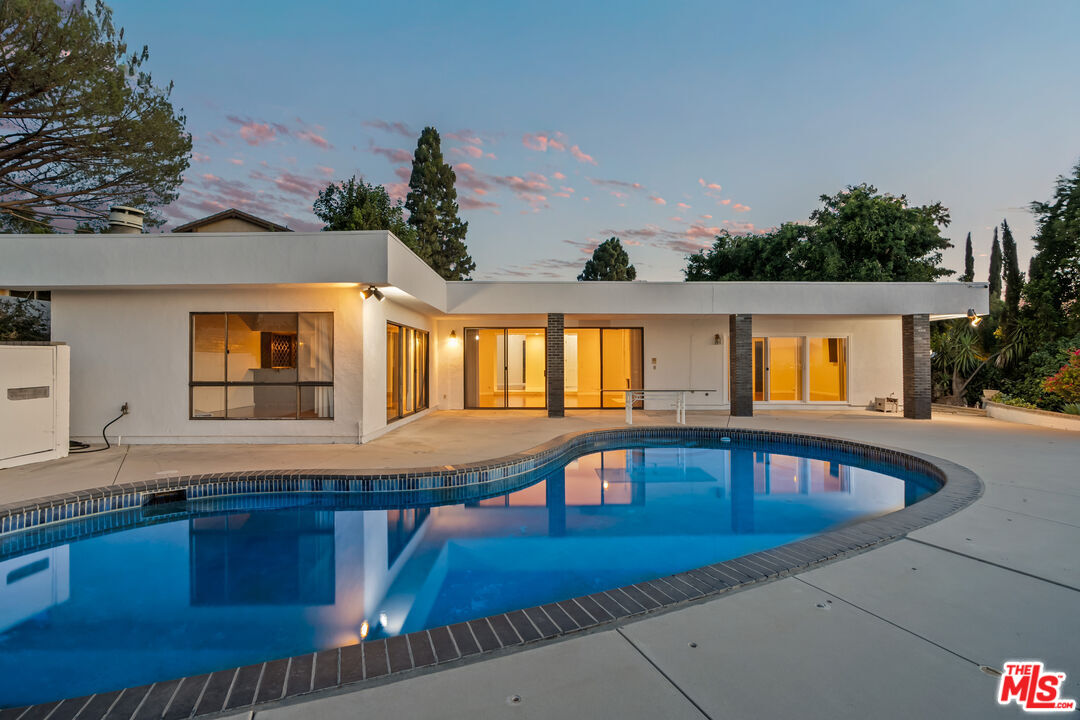 3329 Dona Rosa Dr