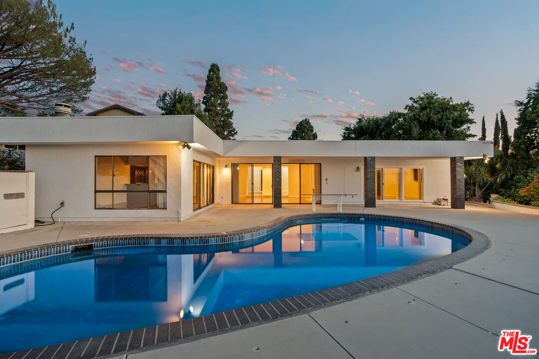 3329 Dona Rosa Dr