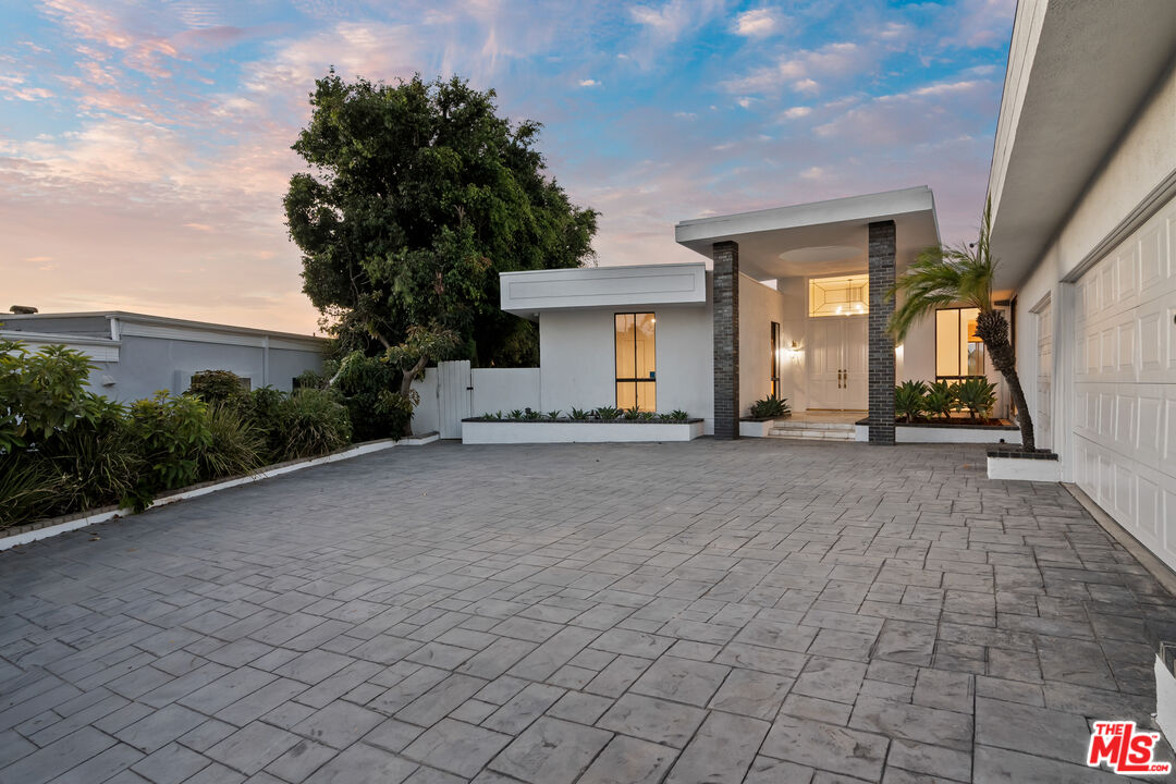 3329 Dona Rosa Dr