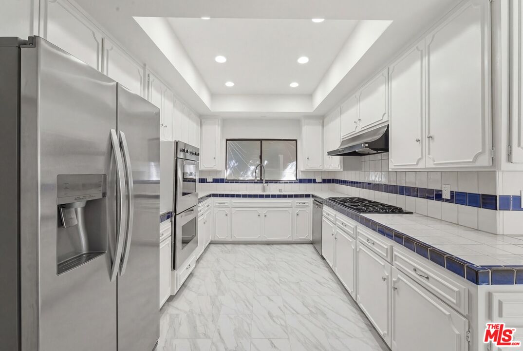 3329 Dona Rosa Dr