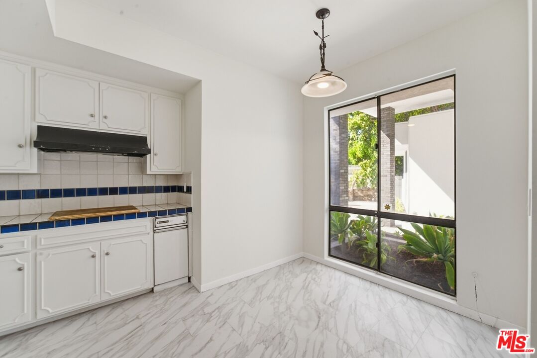 3329 Dona Rosa Dr