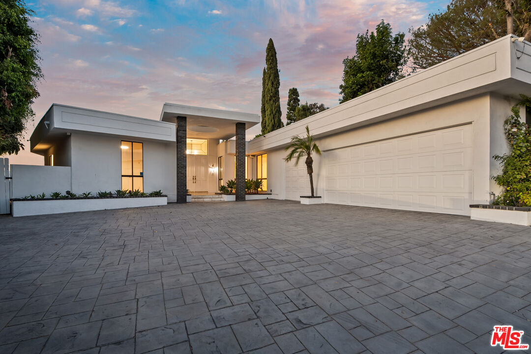 3329 Dona Rosa Dr