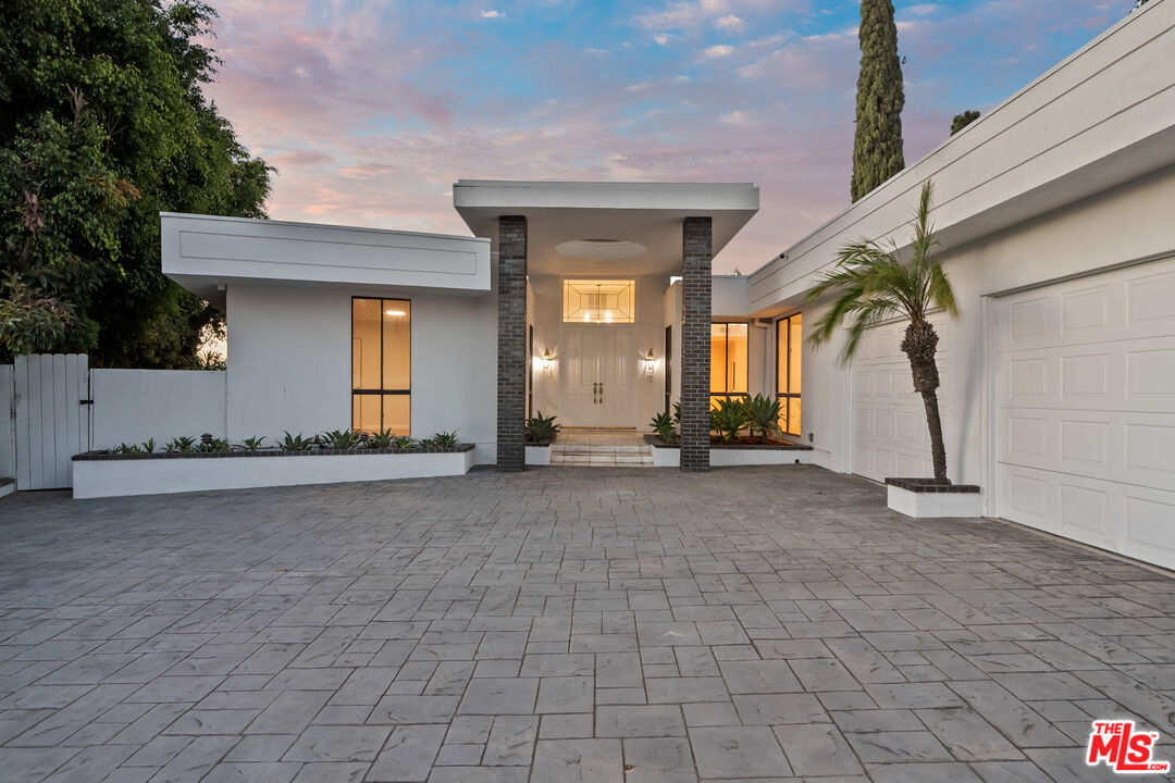 3329 Dona Rosa Dr