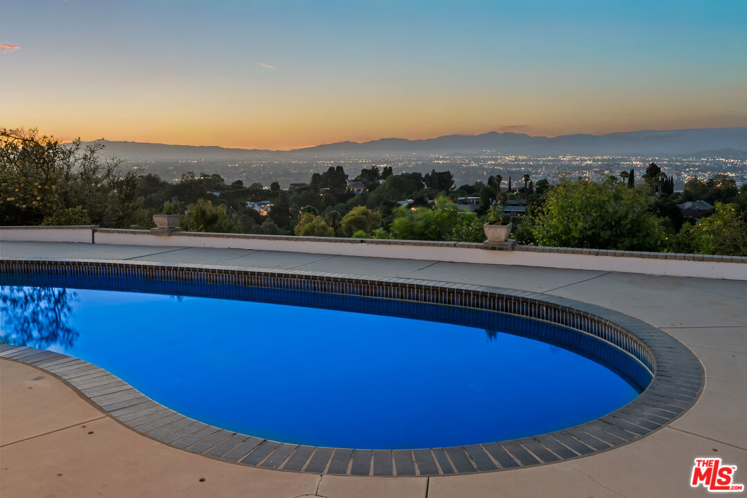 3329 Dona Rosa Dr