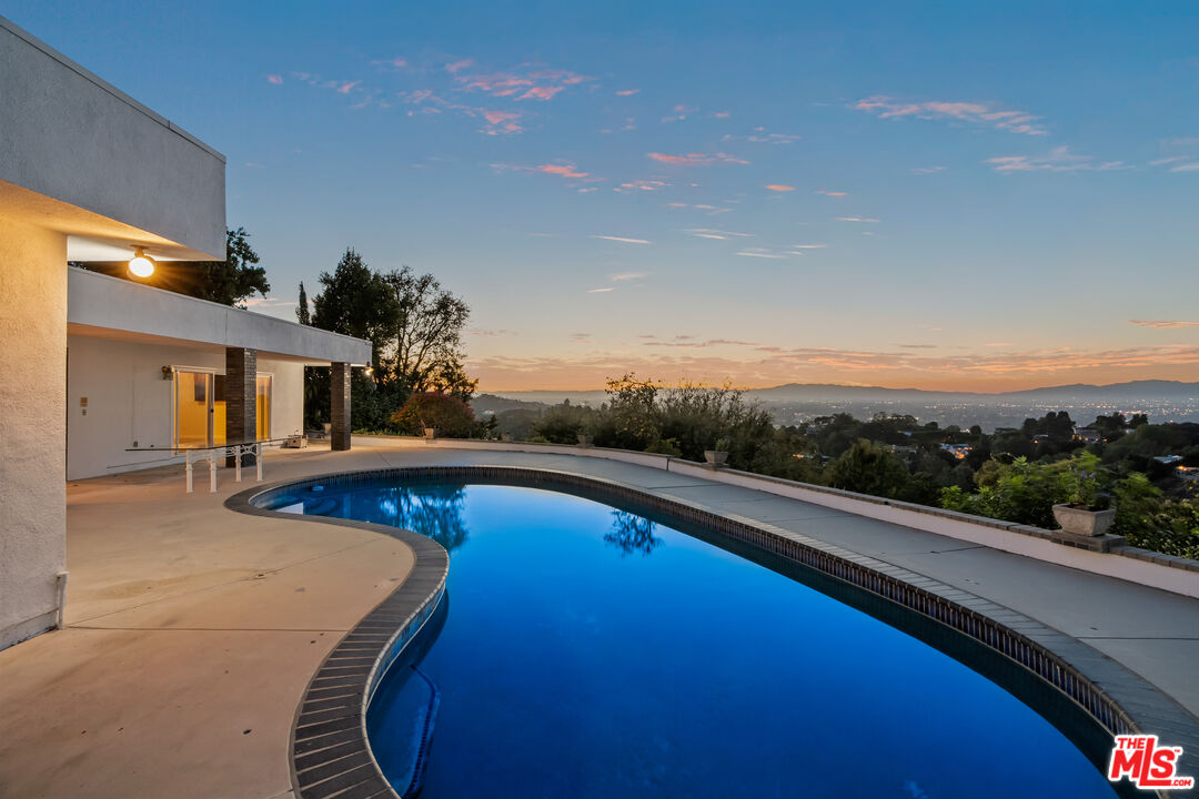 3329 Dona Rosa Dr