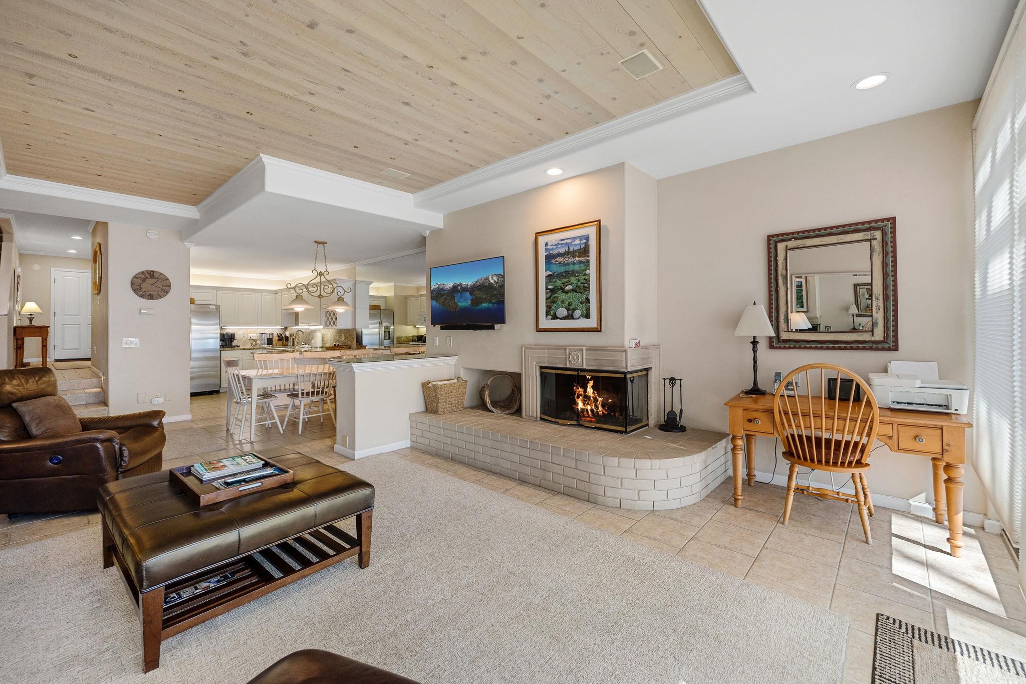 8000 North Lake Boulevard Unit: Lakefront 5