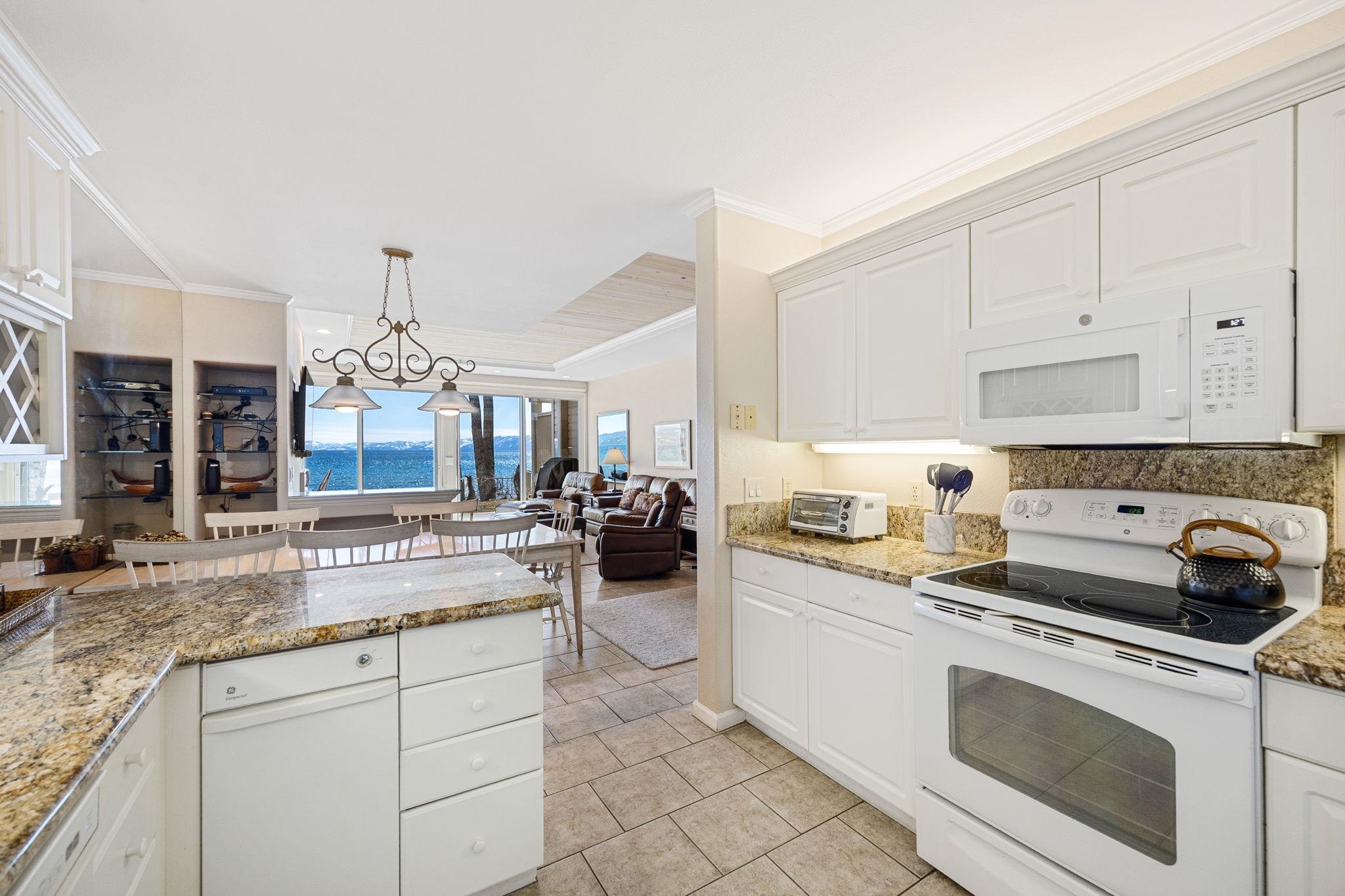 8000 North Lake Boulevard Unit: Lakefront 5