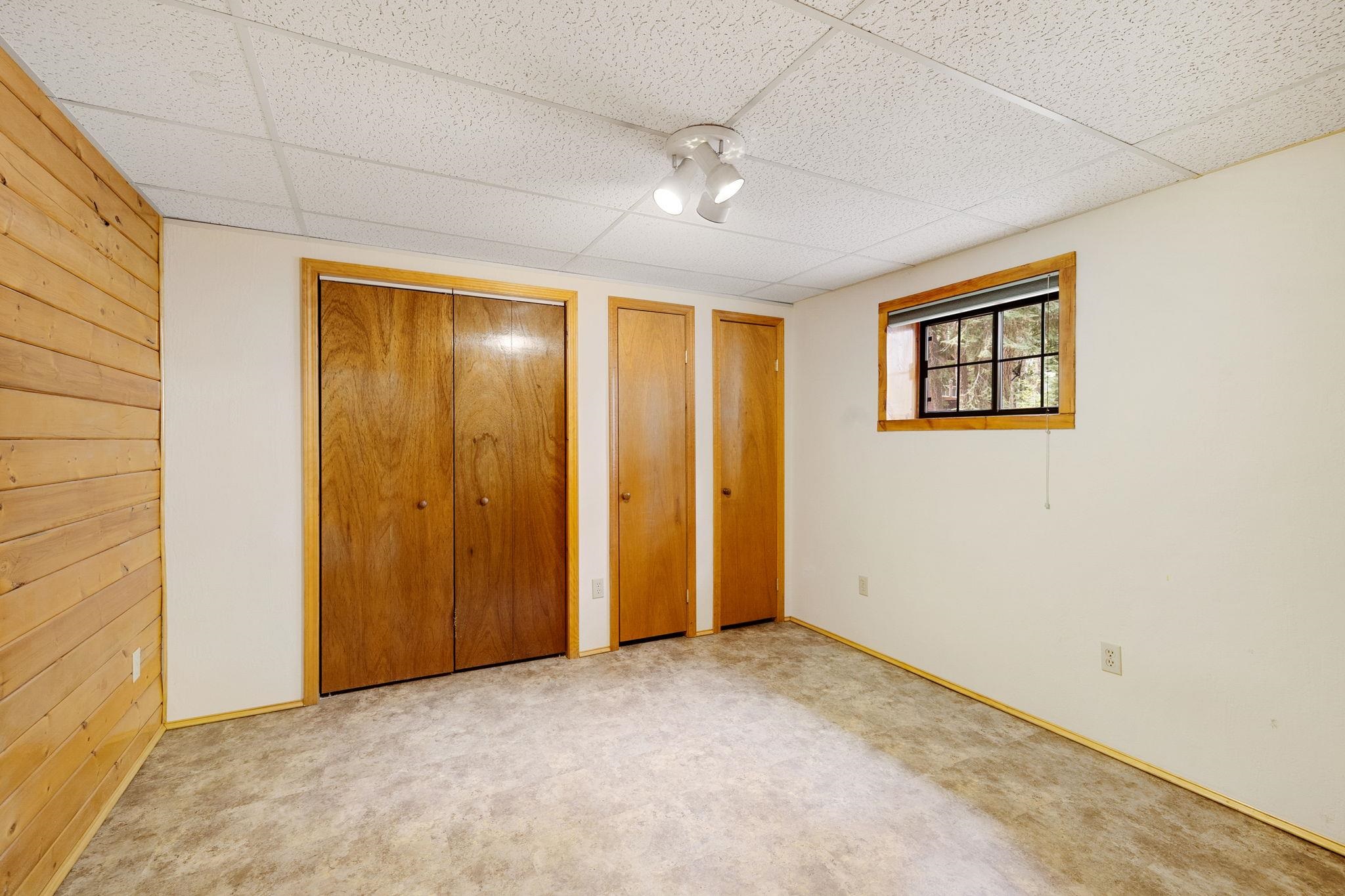 15039 Donnington Lane