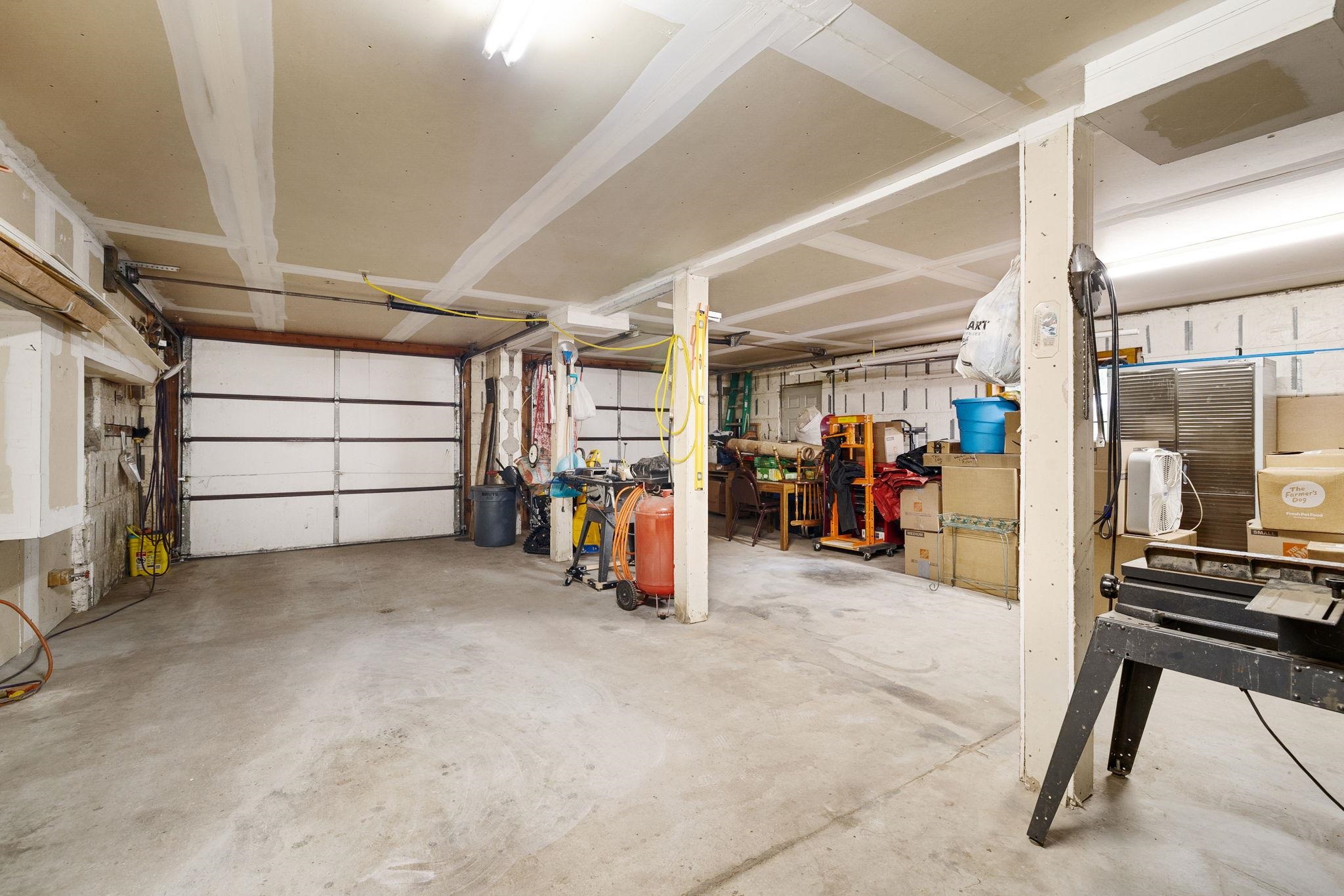 15039 Donnington Lane