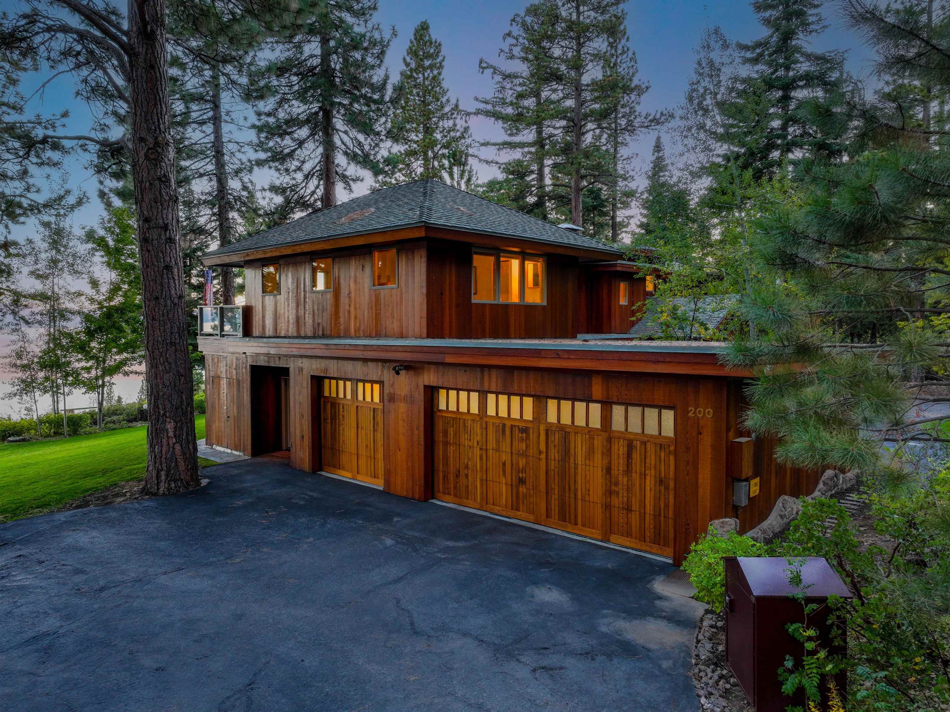 200 Rim Drive