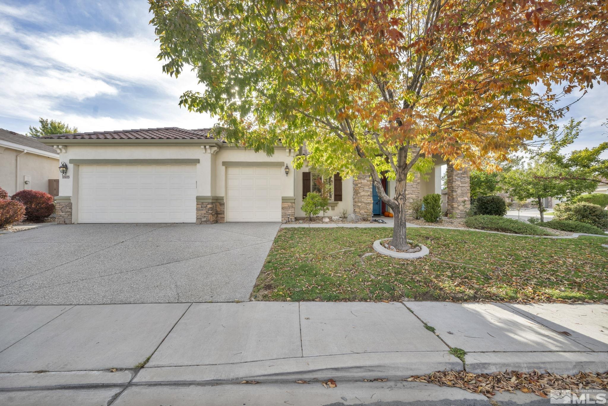 10655 Autumn Walk Lane