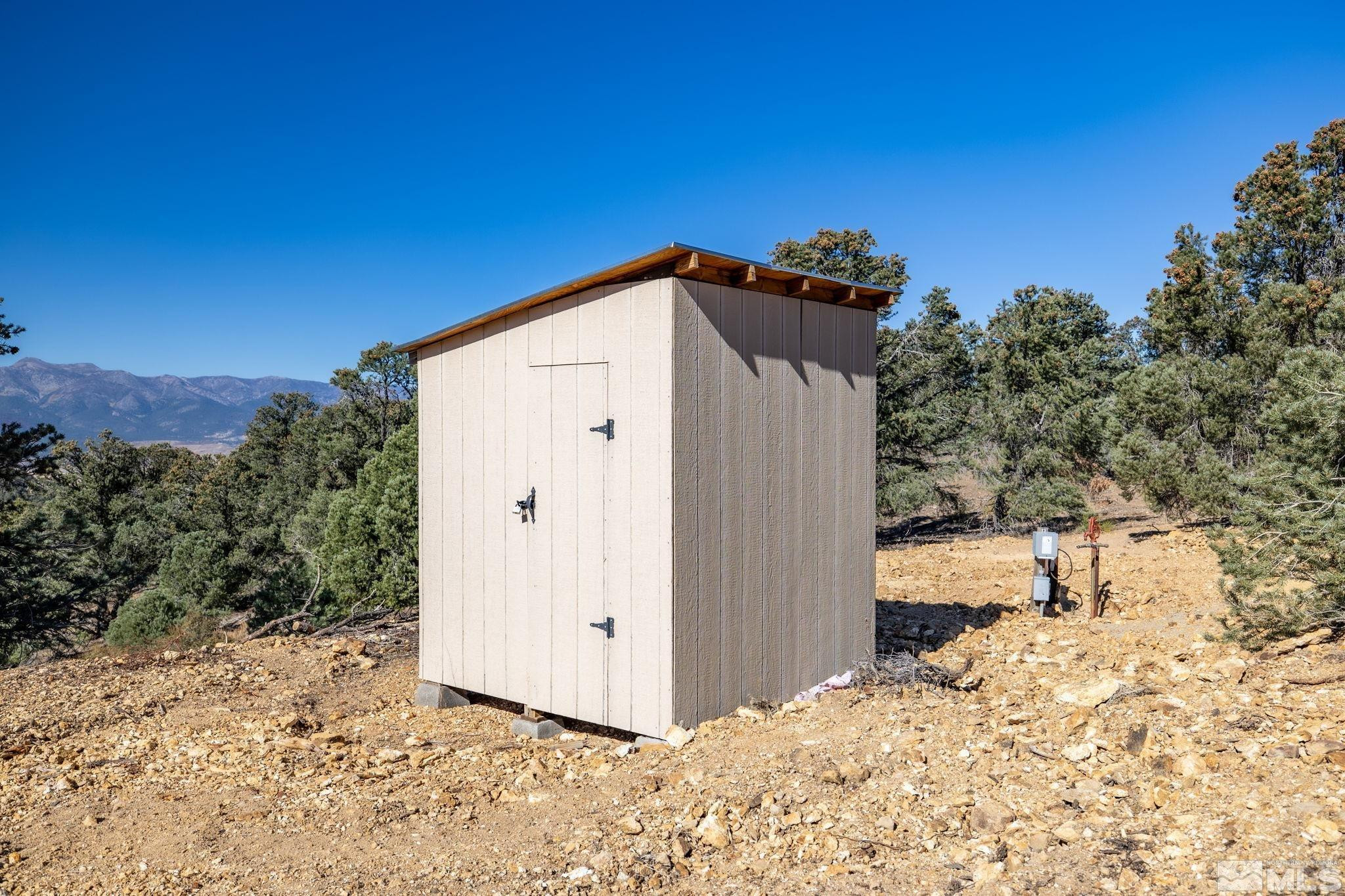 470 Crestview Road, 47