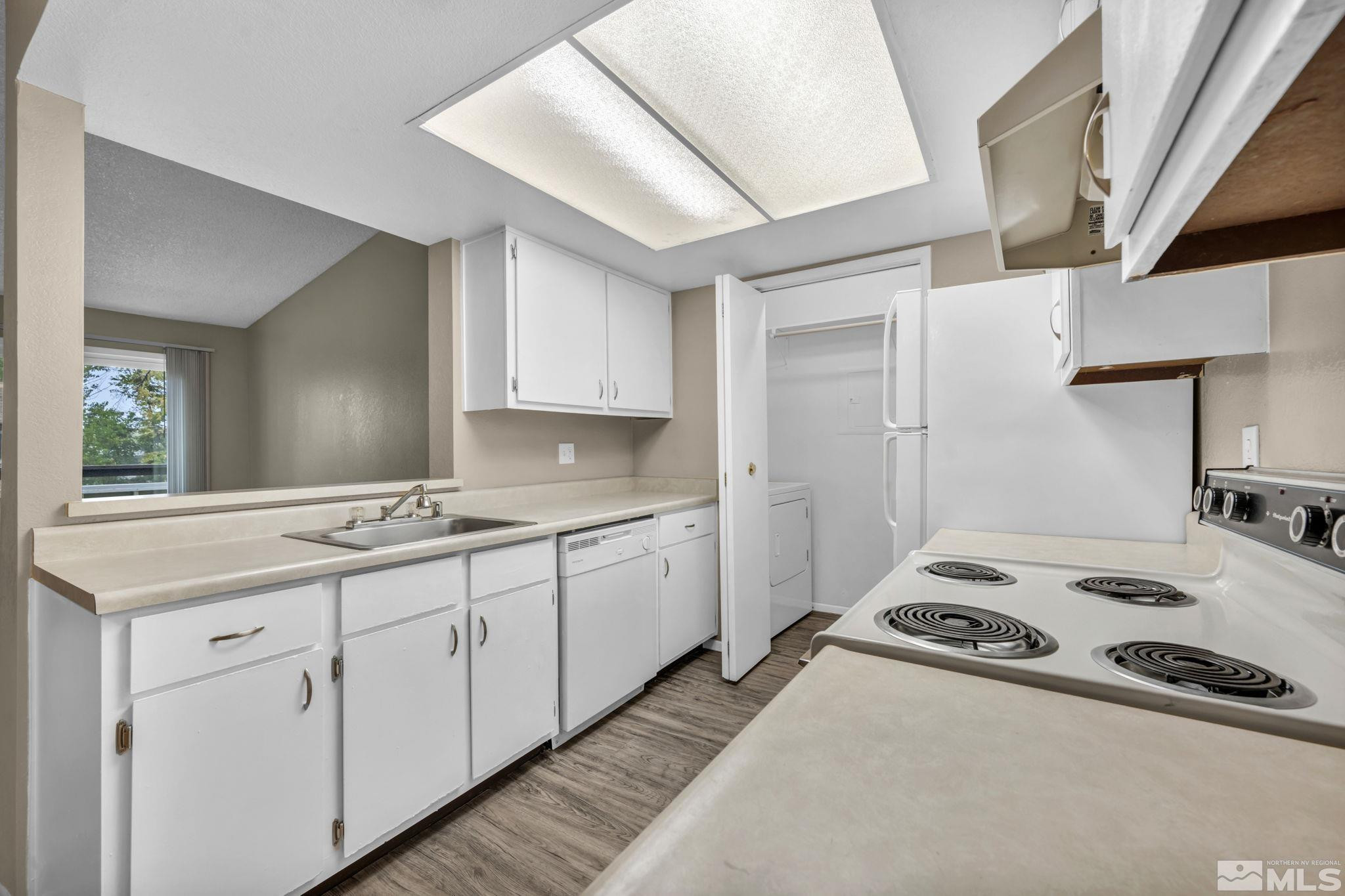 530 E Patriot Boulevard, 400