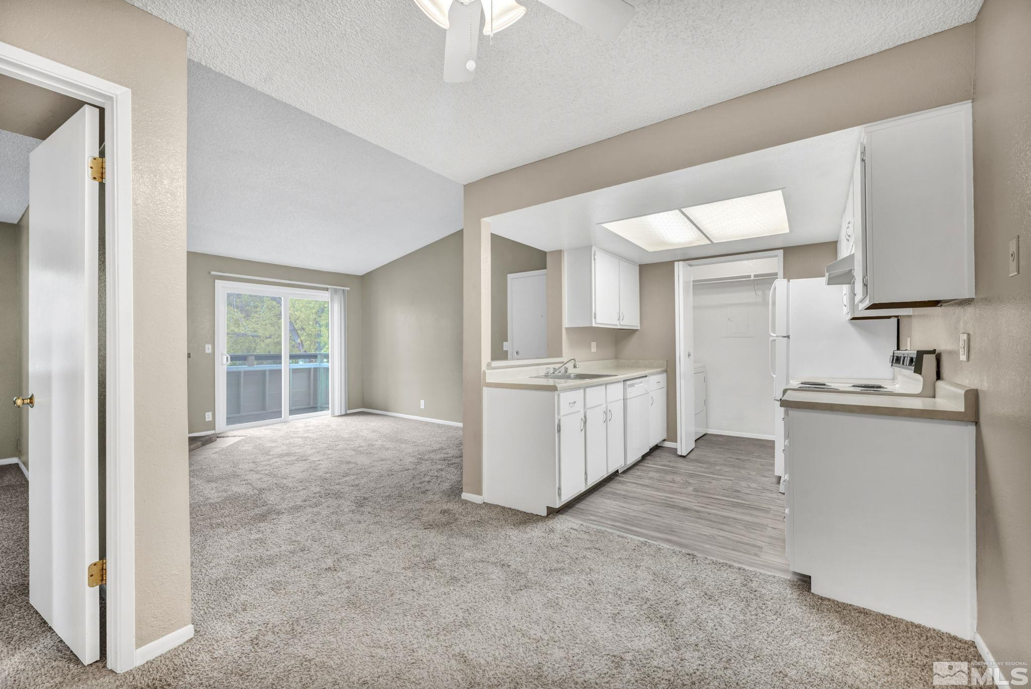 530 E Patriot Boulevard, 400