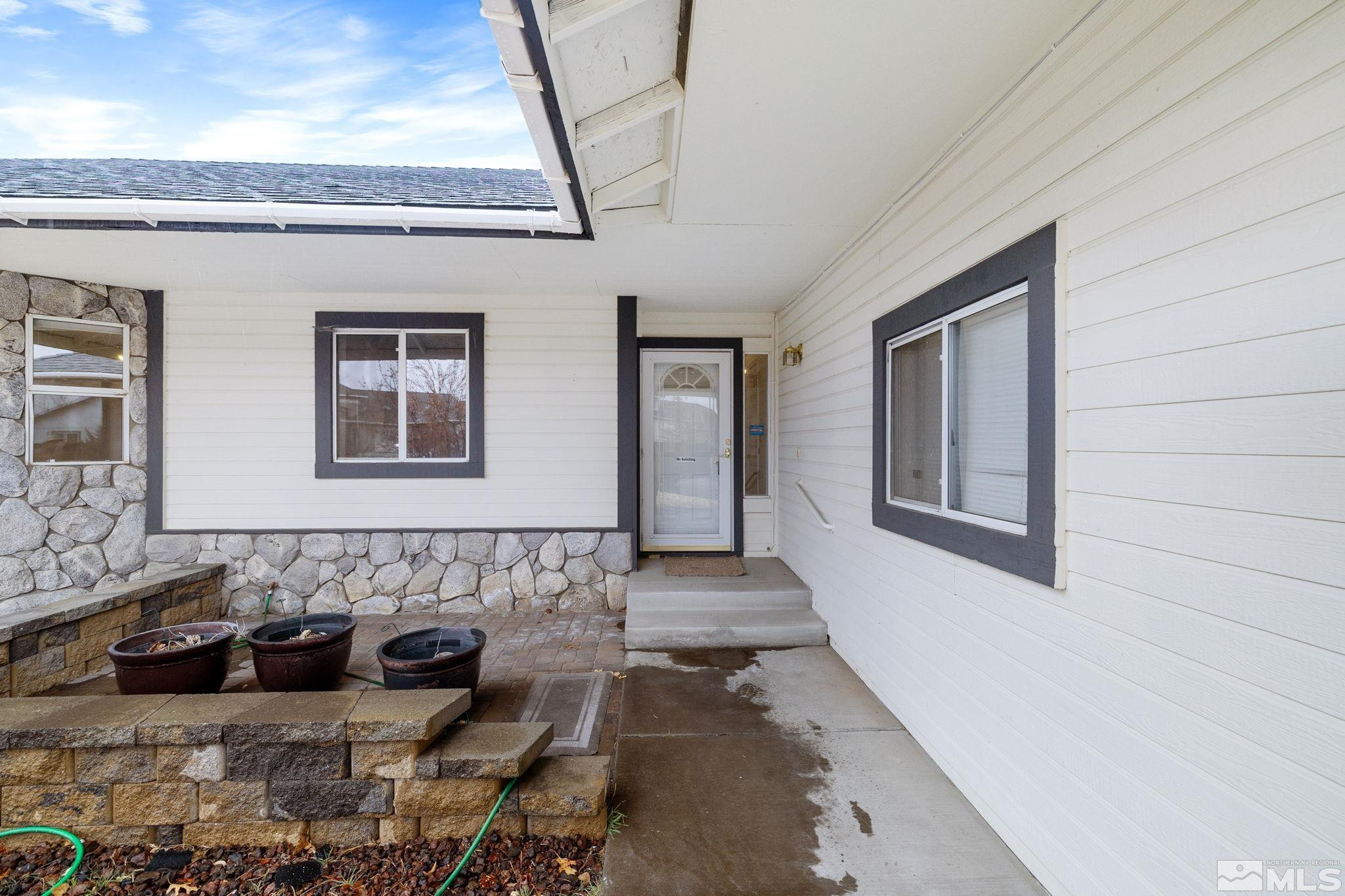 3542 N Sunridge Drive