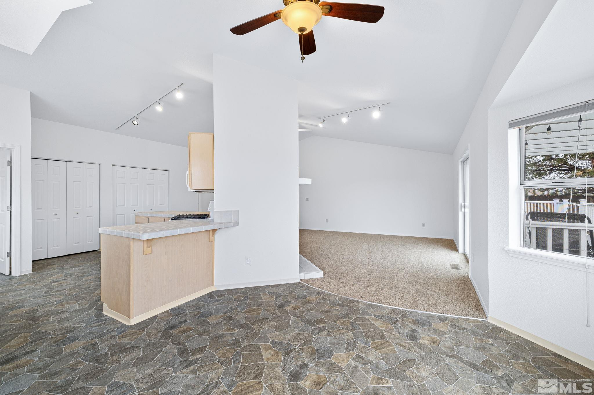 3542 N Sunridge Drive