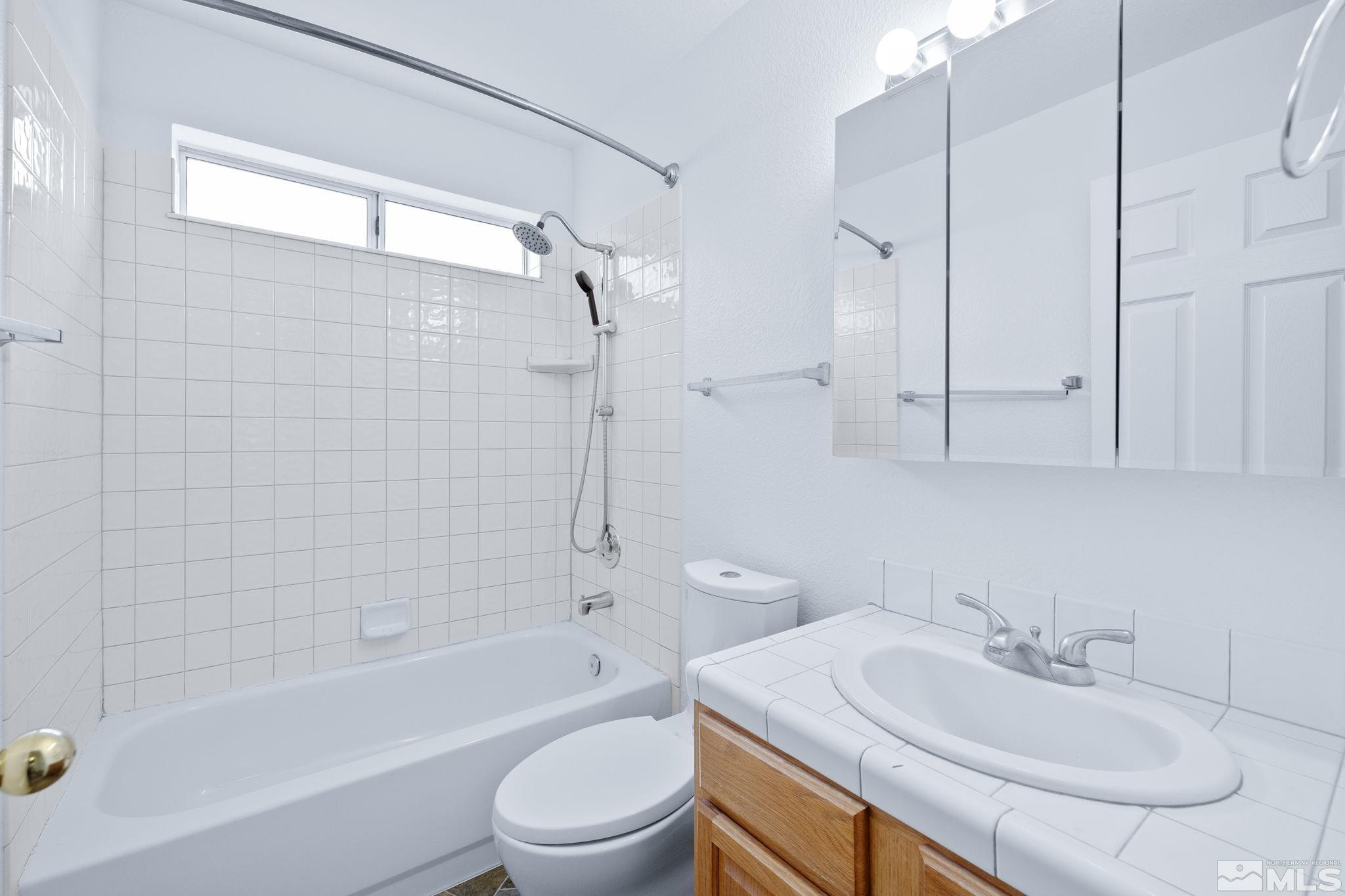 3542 N Sunridge Drive