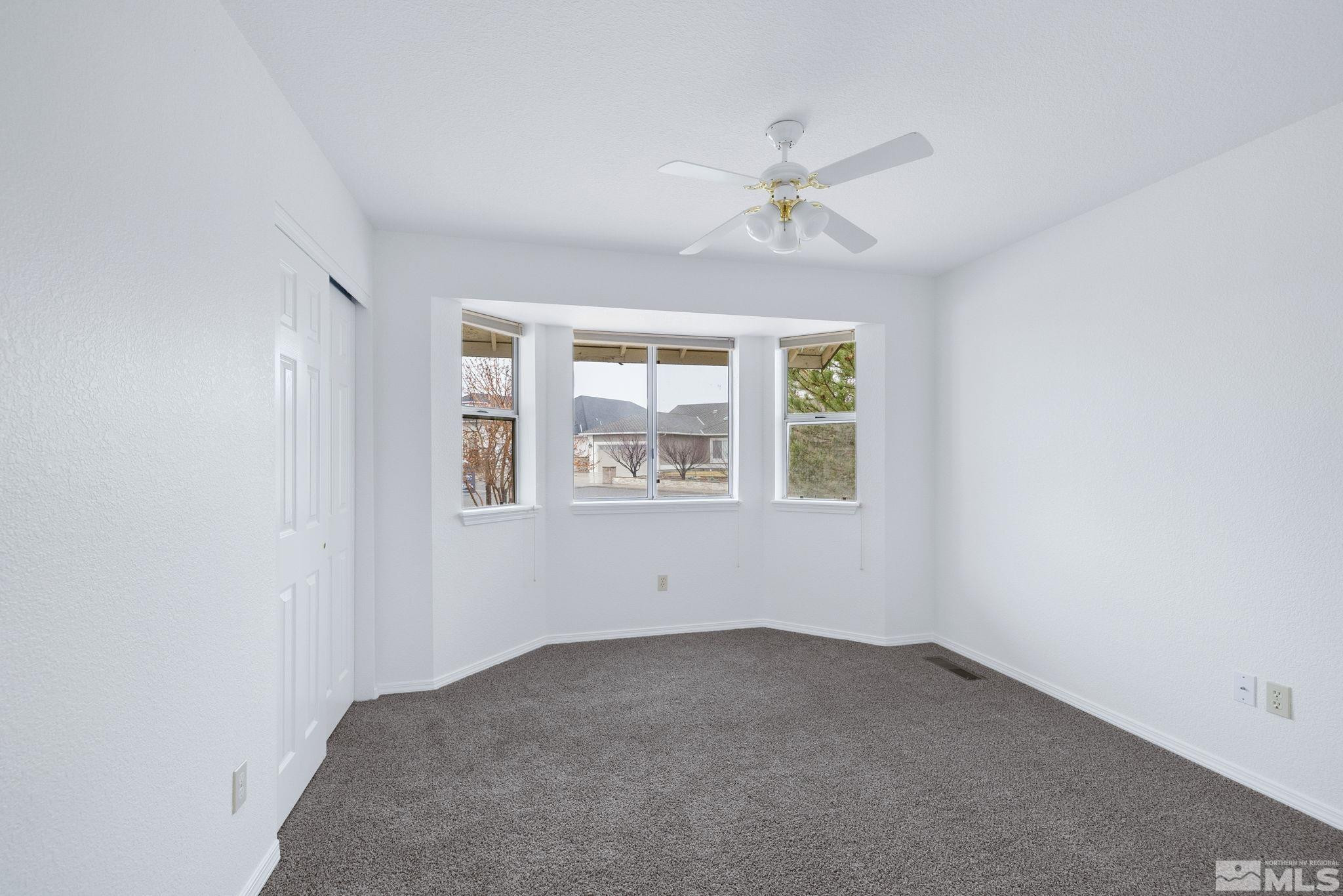 3542 N Sunridge Drive