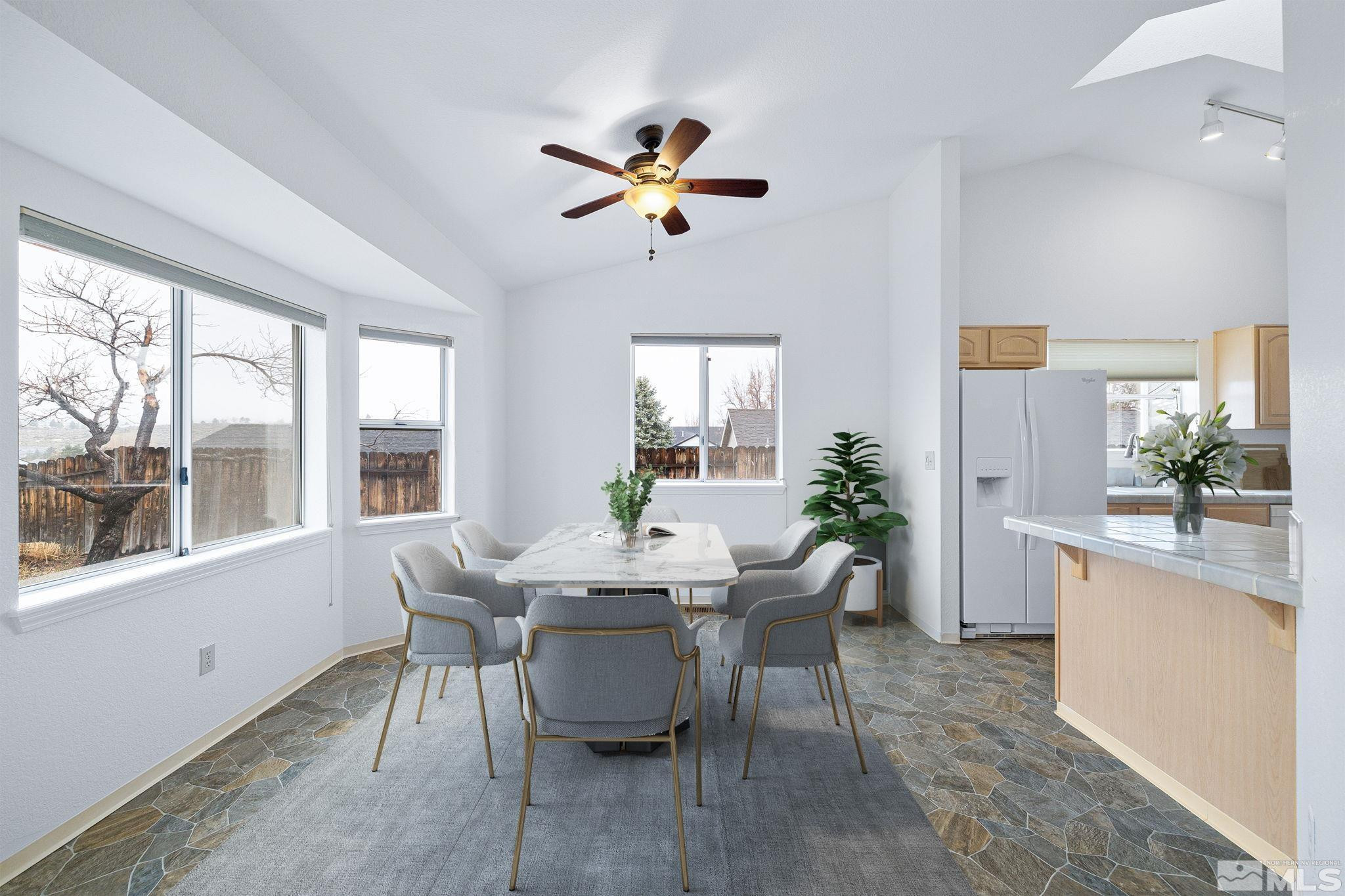 3542 N Sunridge Drive