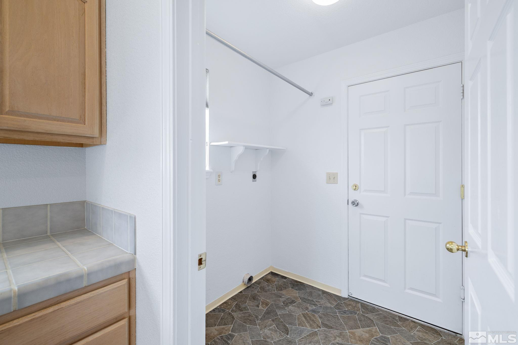 3542 N Sunridge Drive