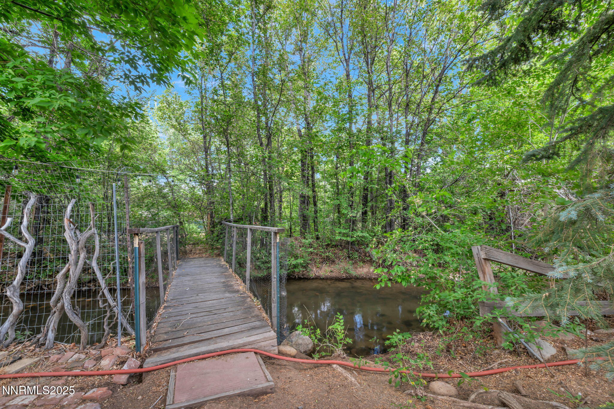 2455 W Plumb Lane