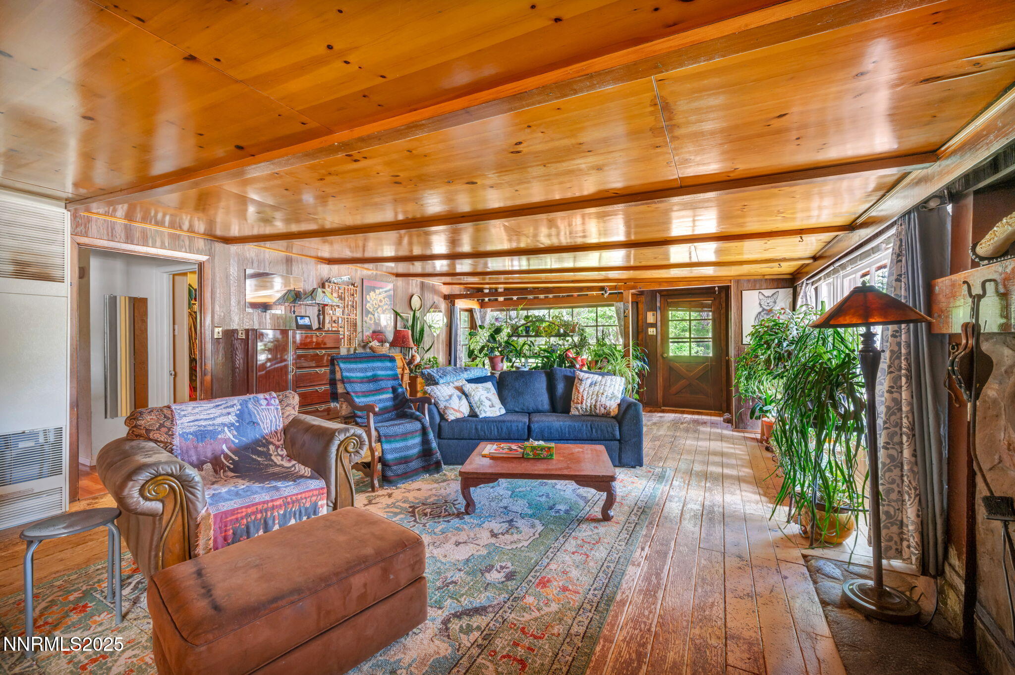 2455 W Plumb Lane