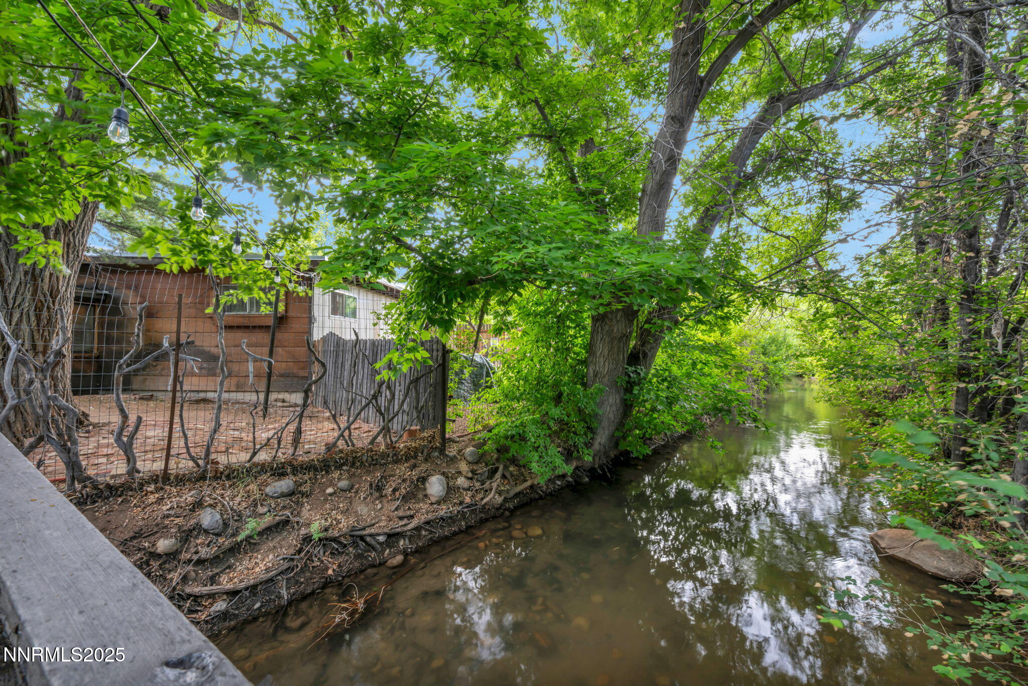 2455 W Plumb Lane