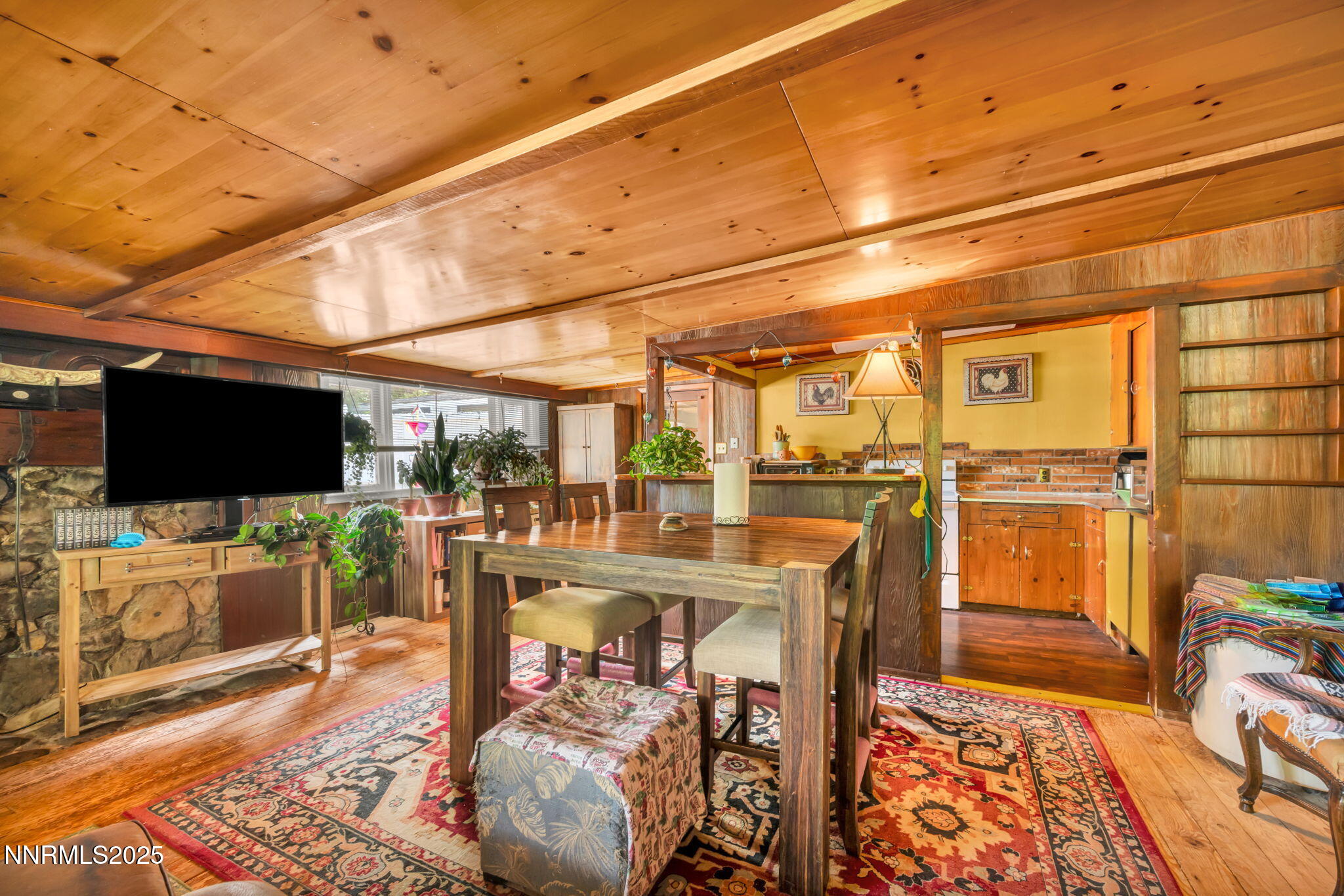 2455 W Plumb Lane