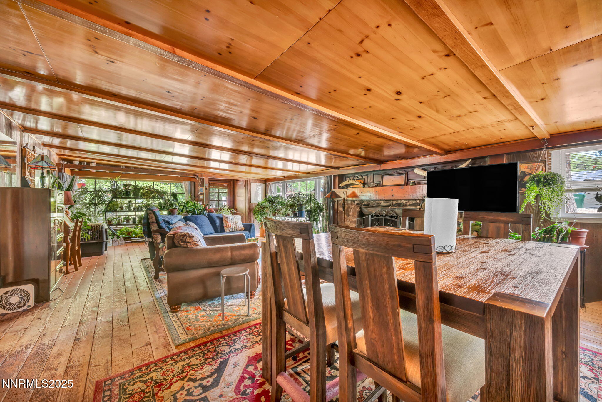 2455 W Plumb Lane