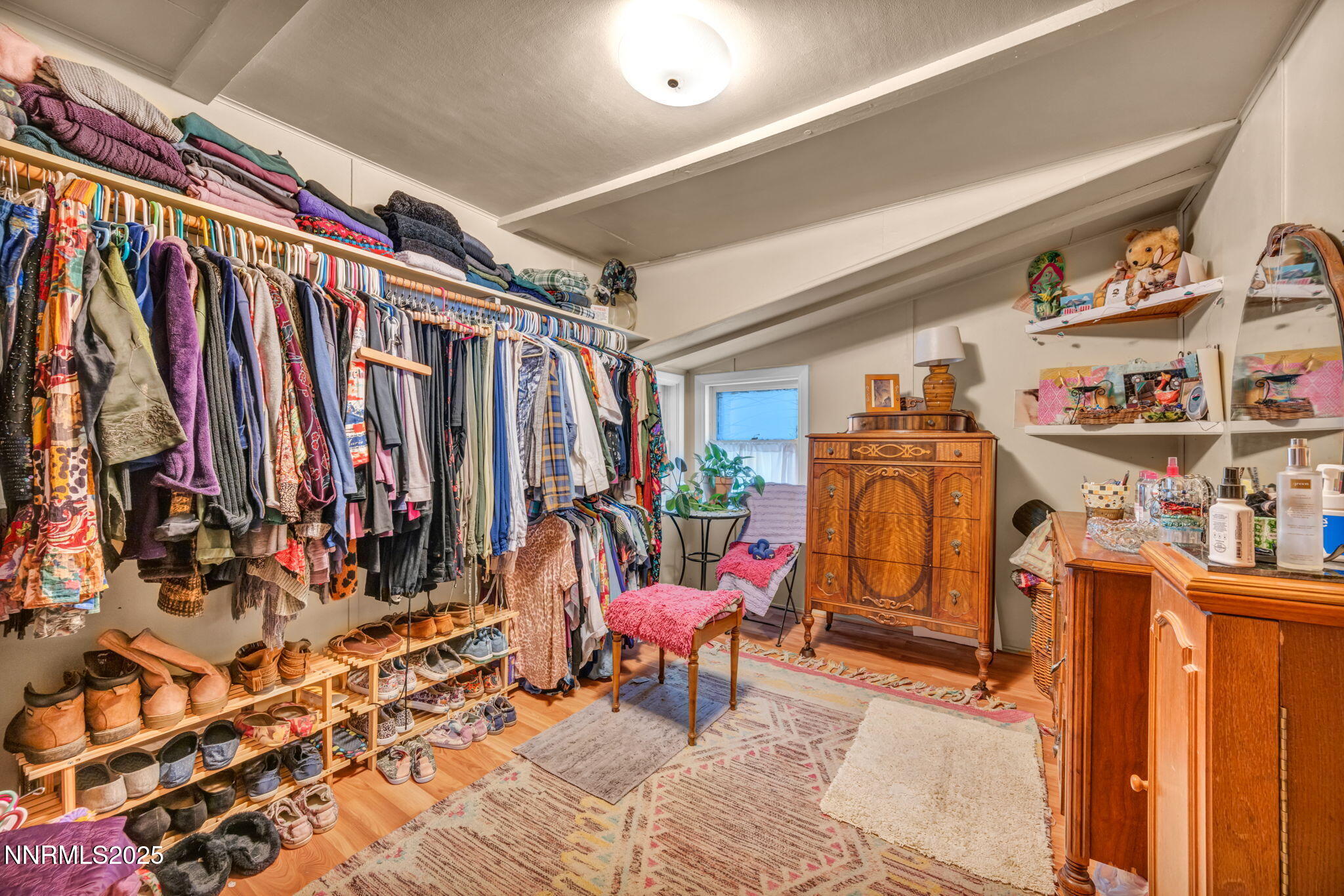 2455 W Plumb Lane