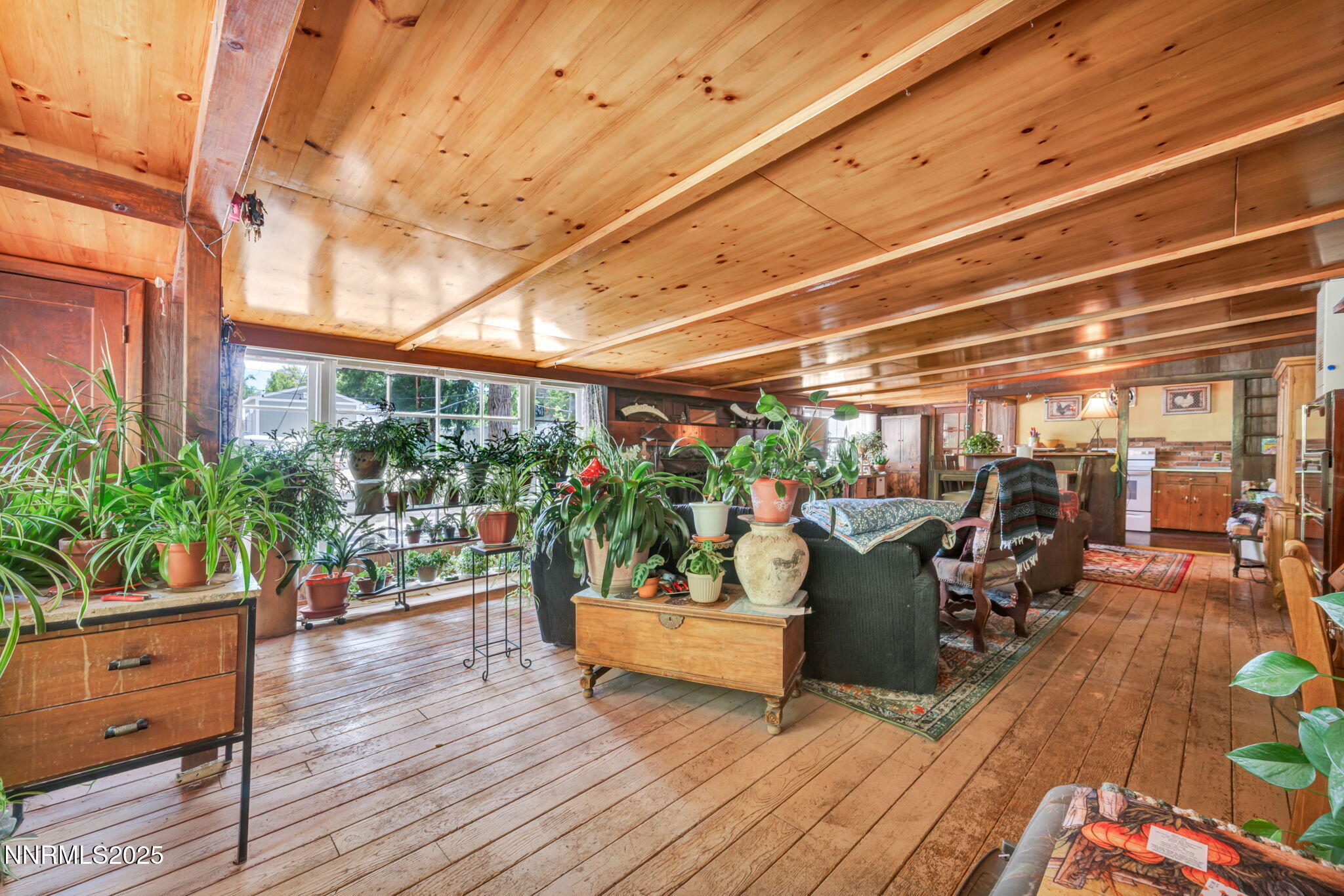 2455 W Plumb Lane