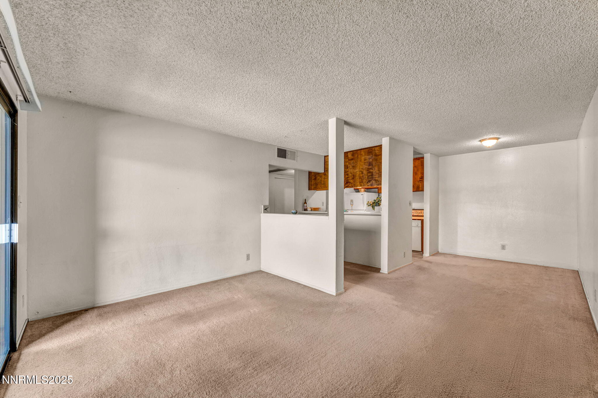 2955 Lakeside Drive, 203