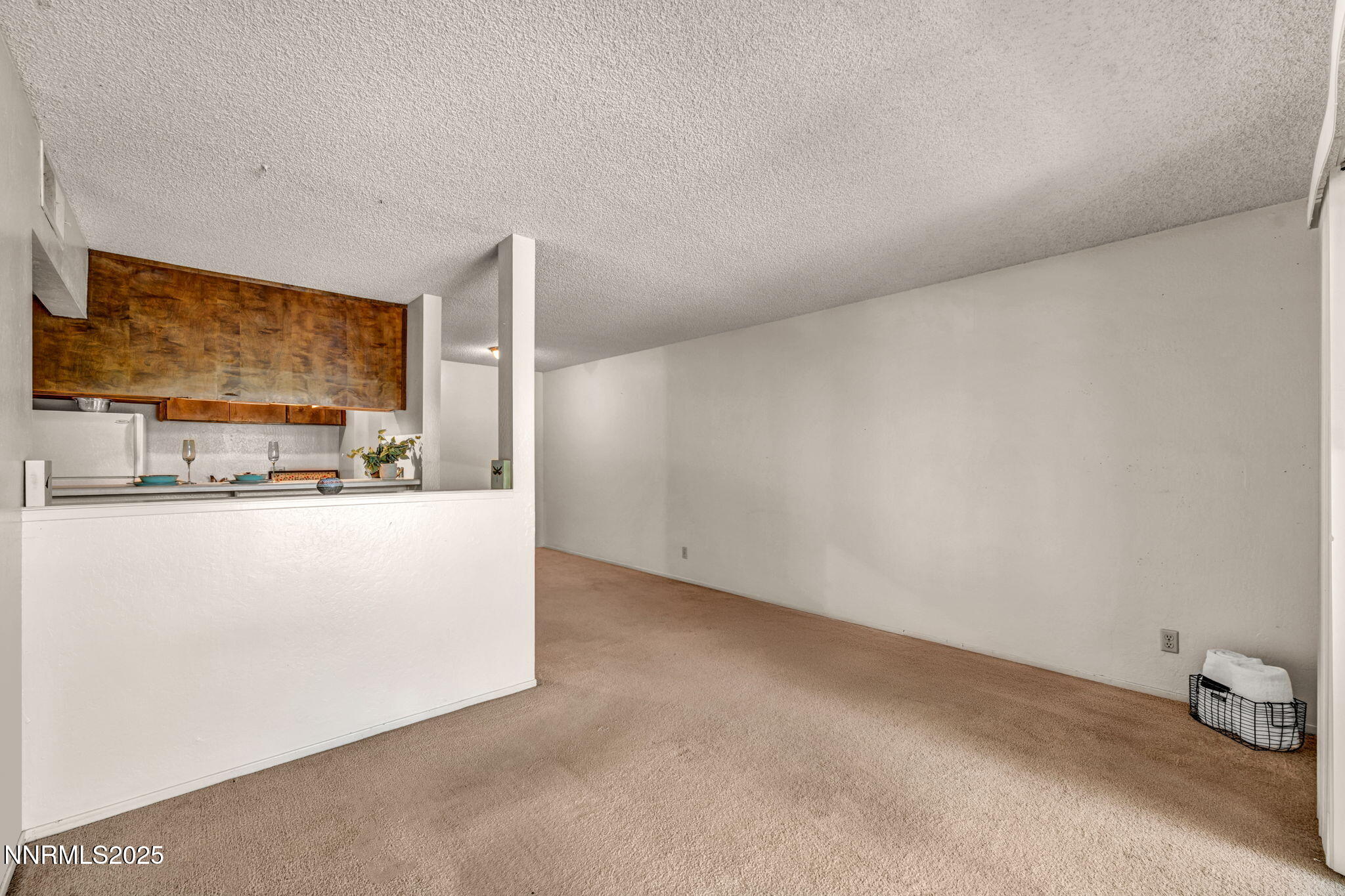 2955 Lakeside Drive, 203