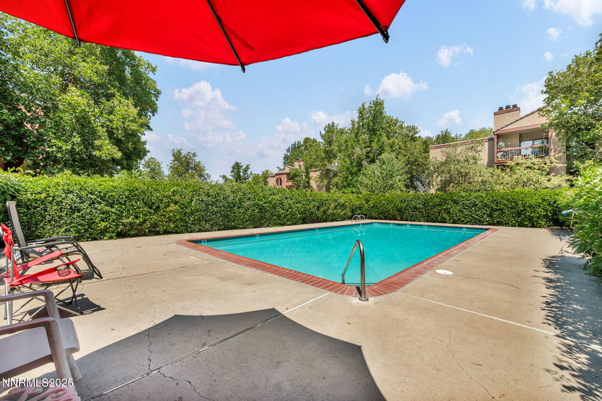 2955 Lakeside Drive, 203