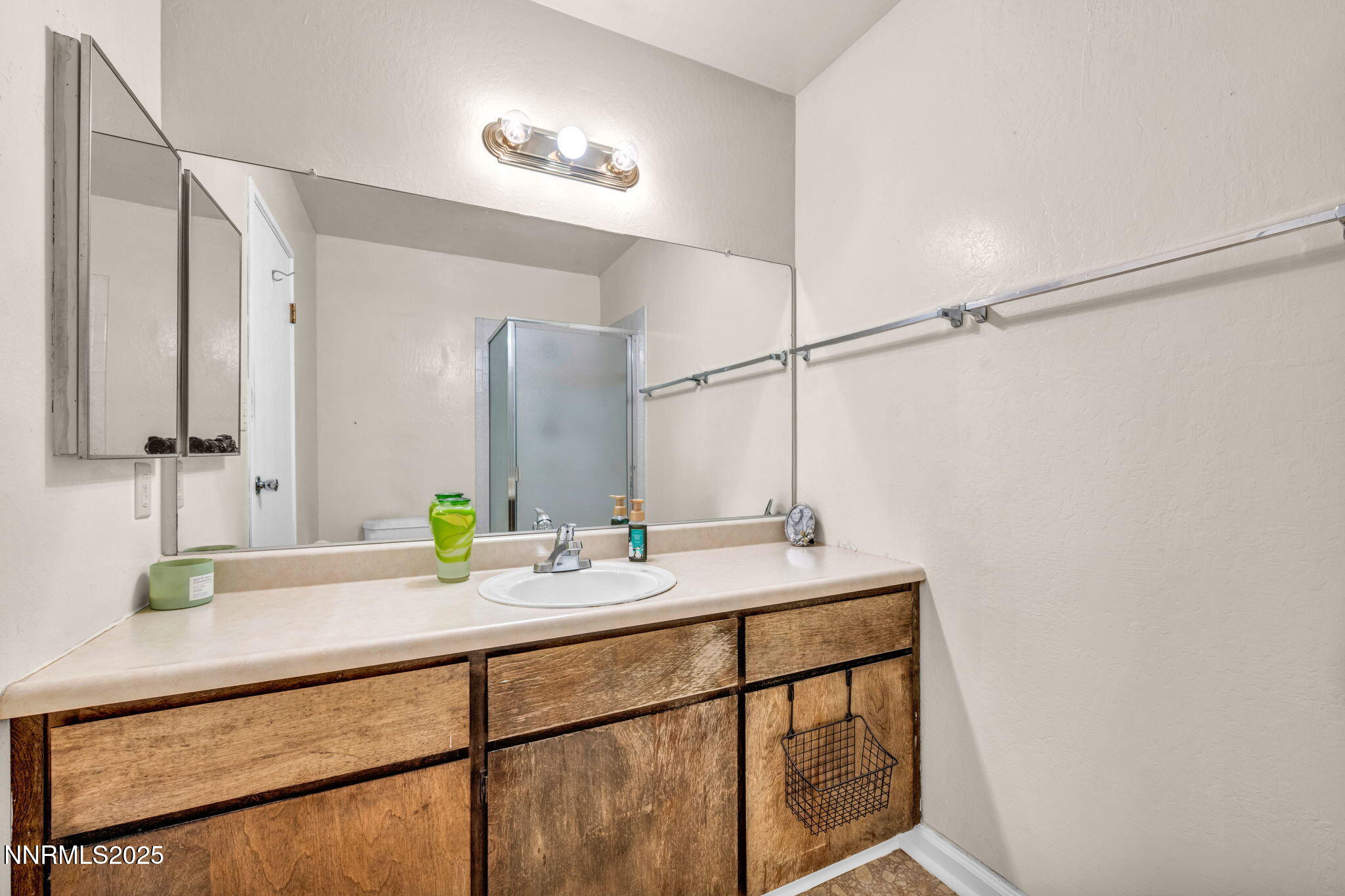2955 Lakeside Drive, 203