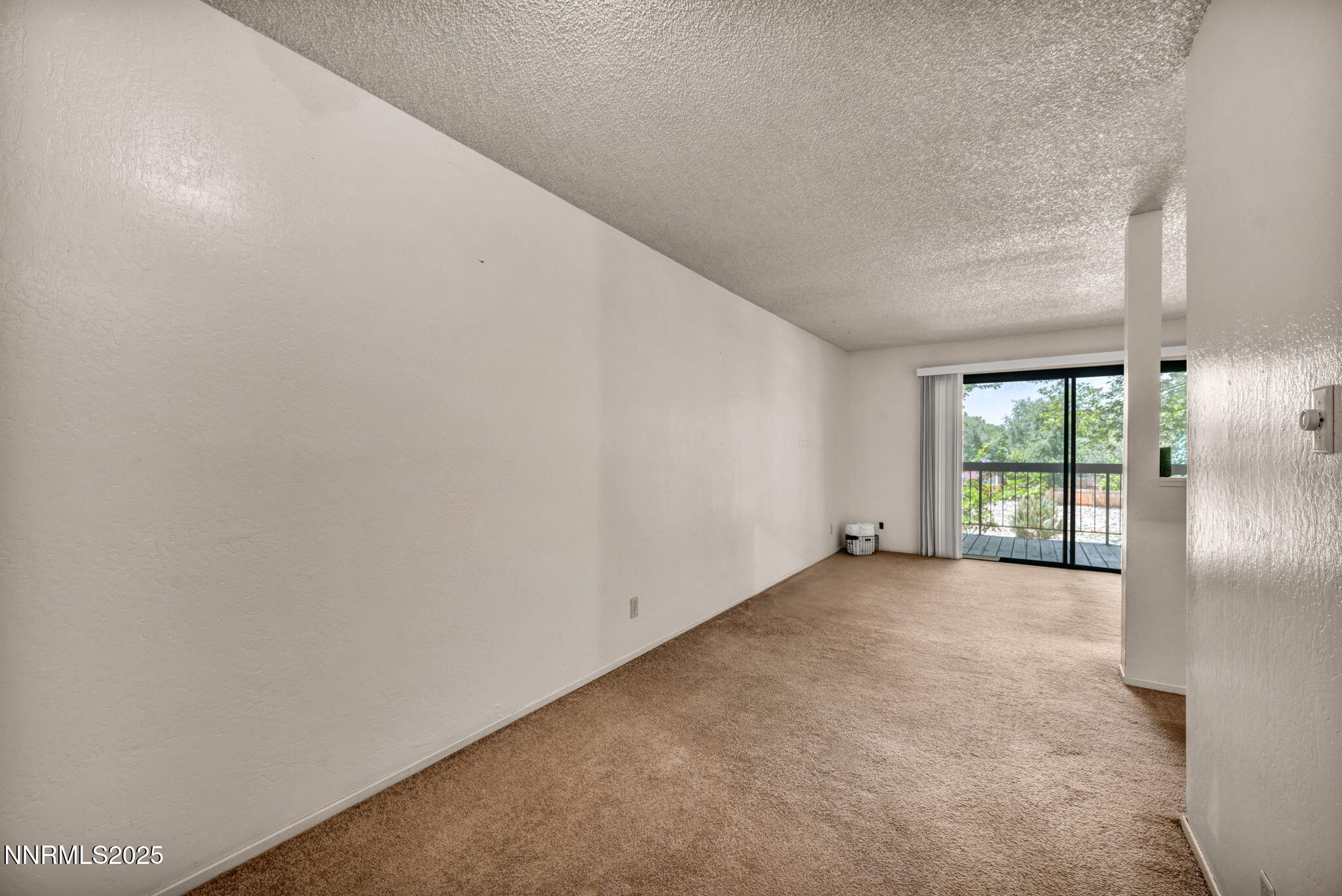 2955 Lakeside Drive, 203