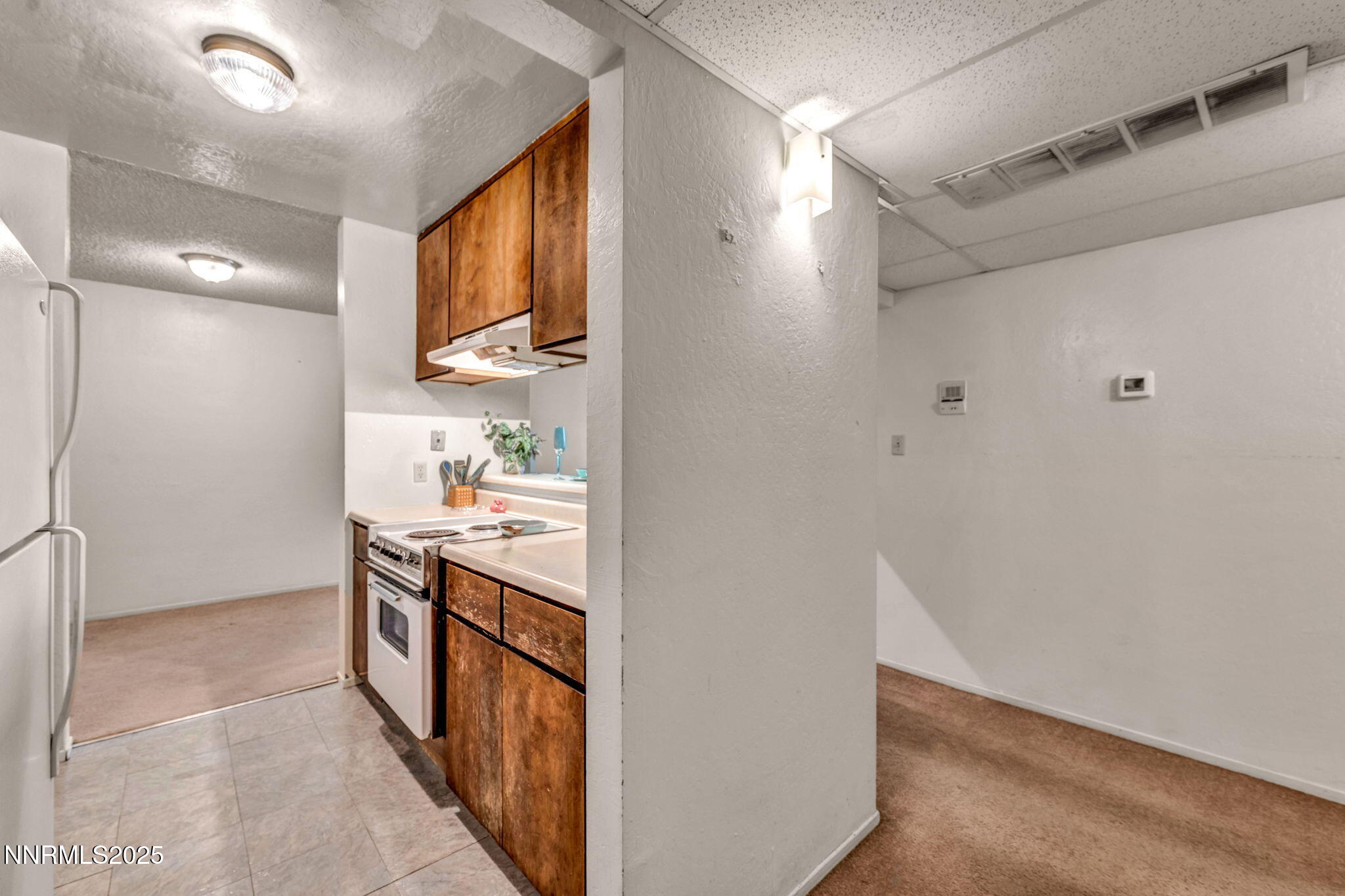 2955 Lakeside Drive, 203