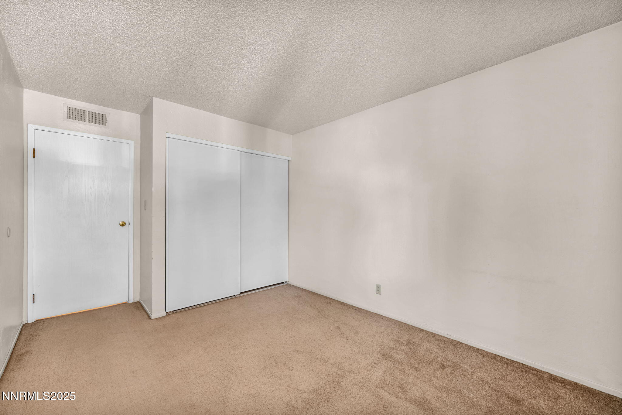 2955 Lakeside Drive, 203