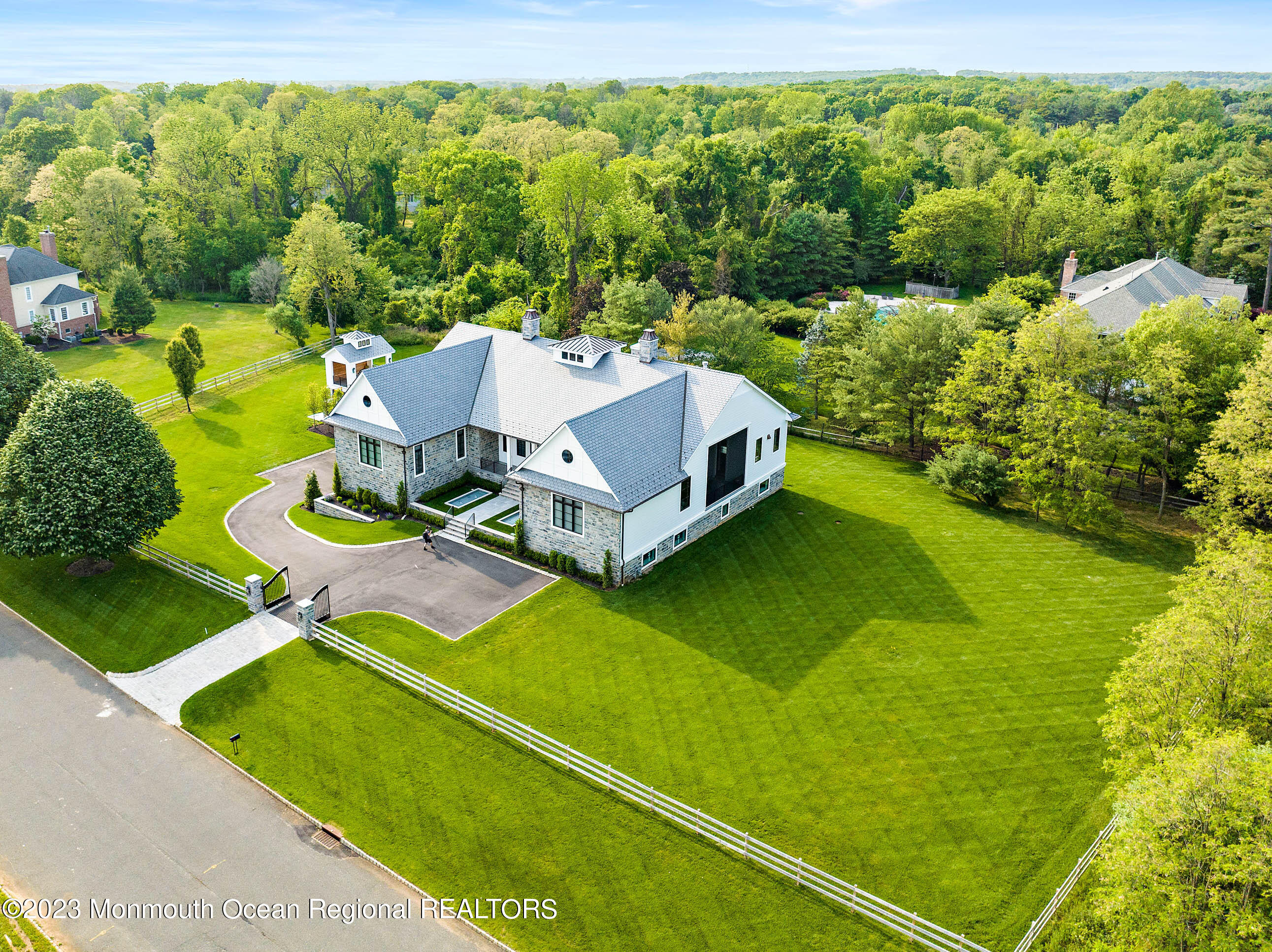 2 Ponderosa Drive