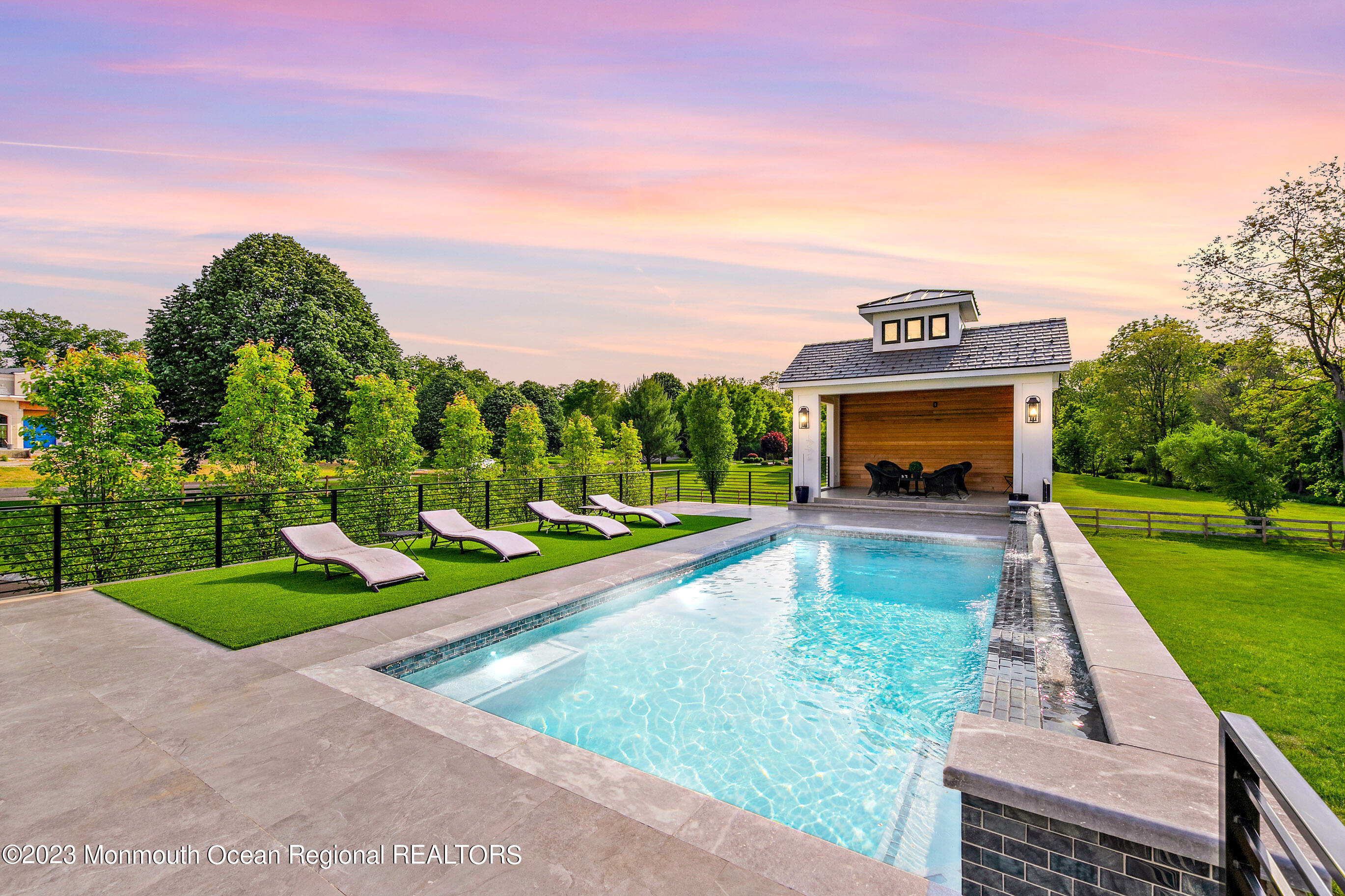 2 Ponderosa Drive