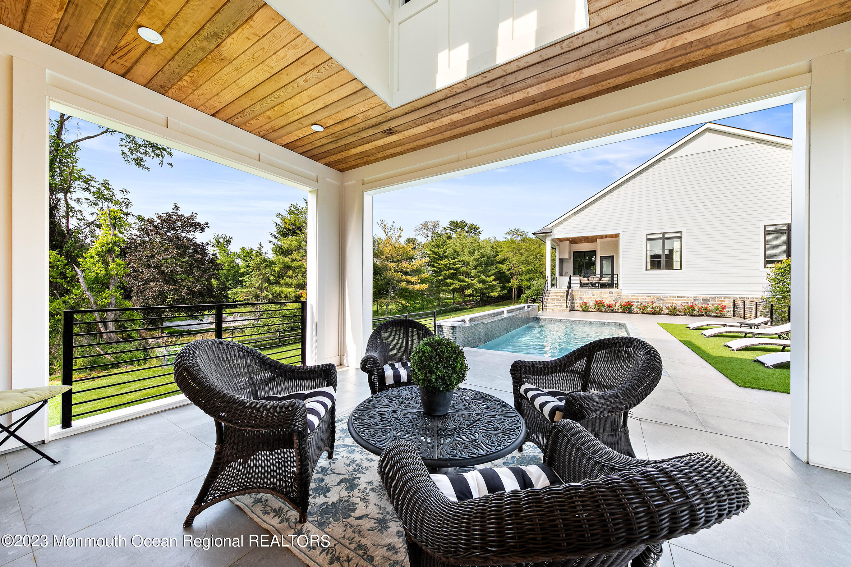 2 Ponderosa Drive