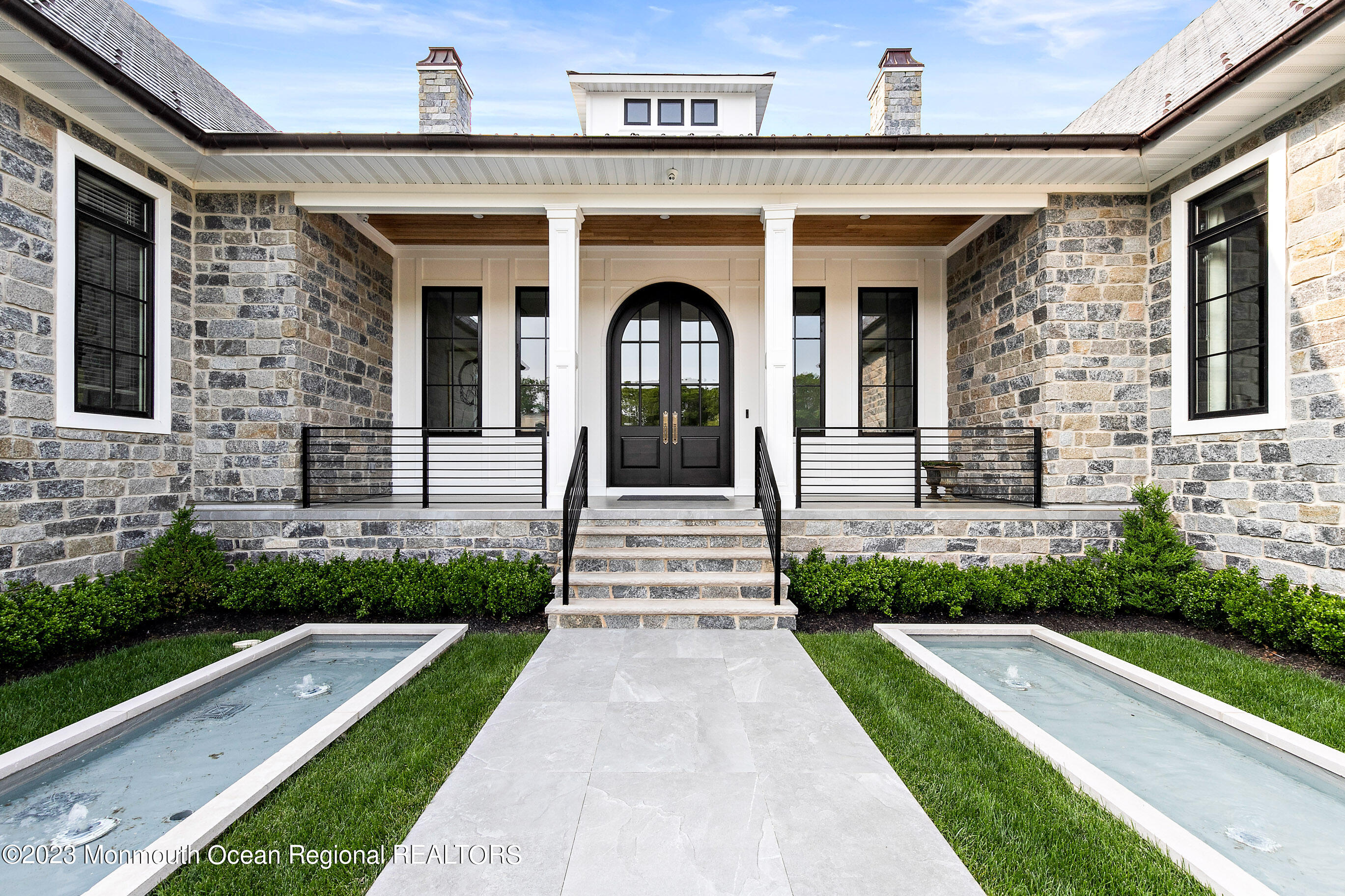 2 Ponderosa Drive