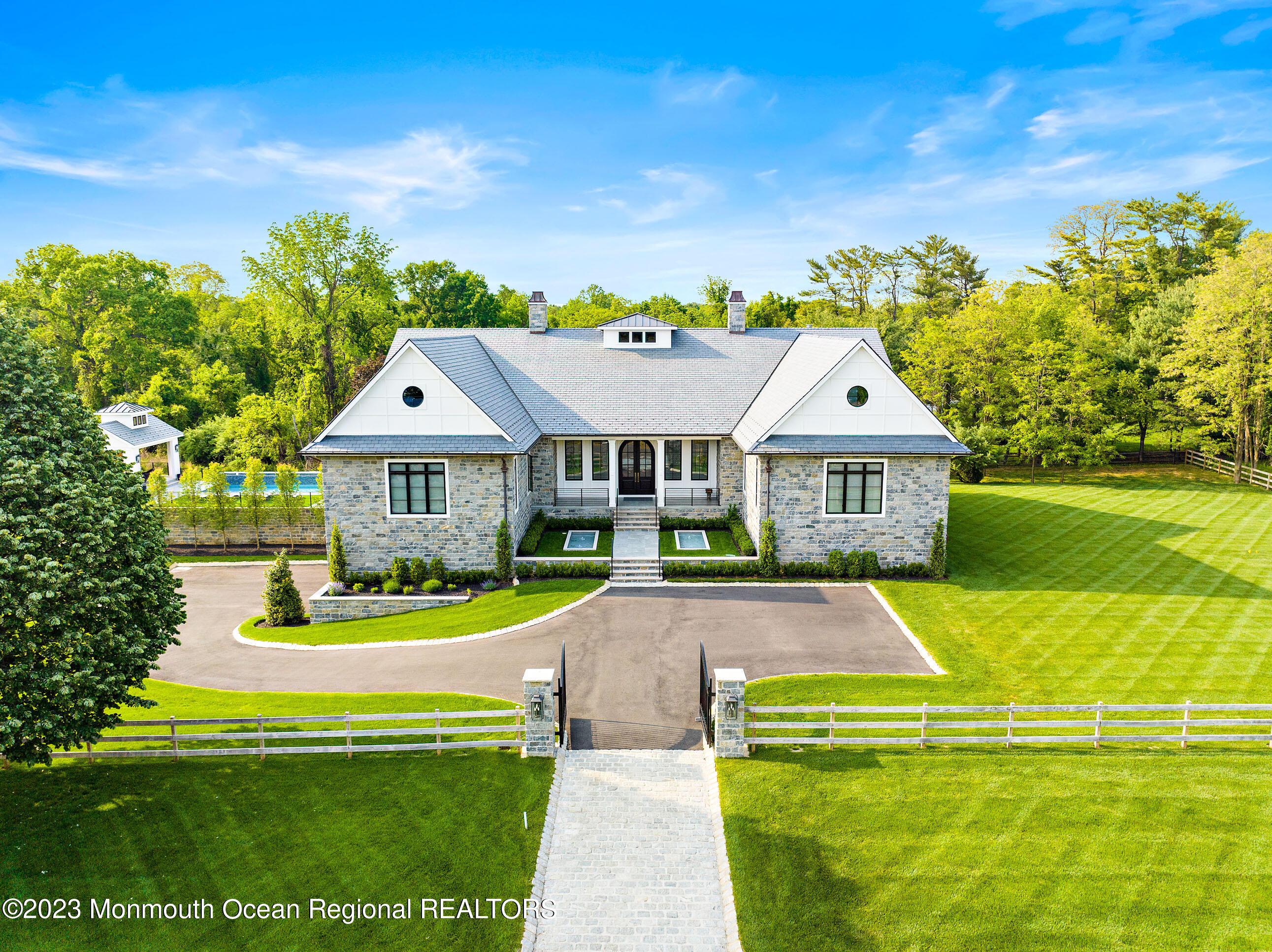 2 Ponderosa Drive
